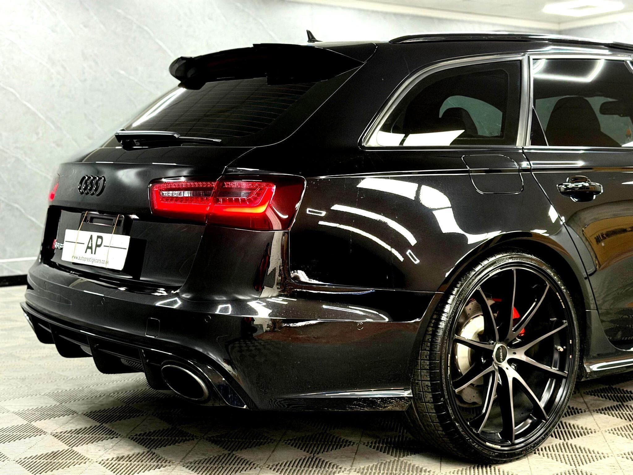 2016 Audi RS6 Avant - Thumbnail 31