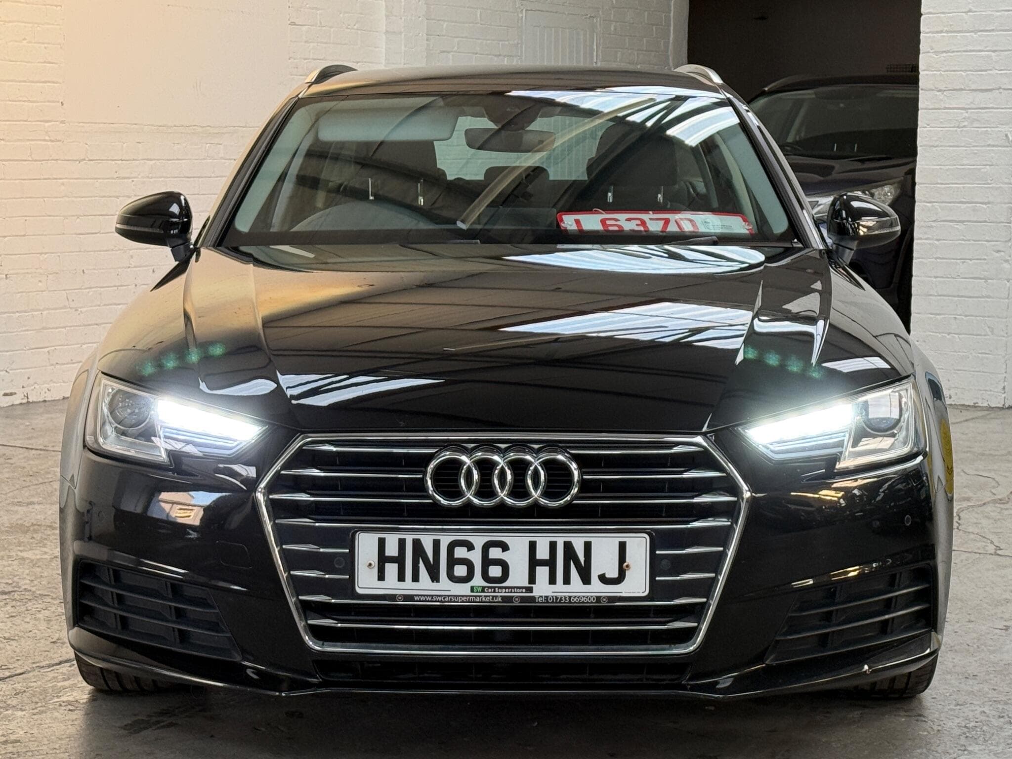 2016 Audi A4 Avant - Thumbnail 2