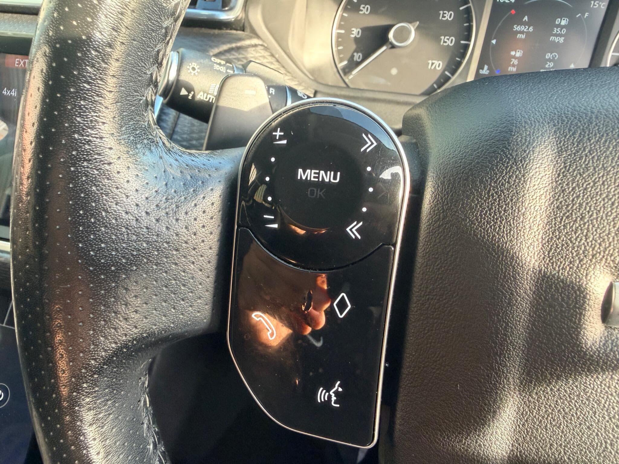 2018 Land Rover Range Rover Velar - Thumbnail 31