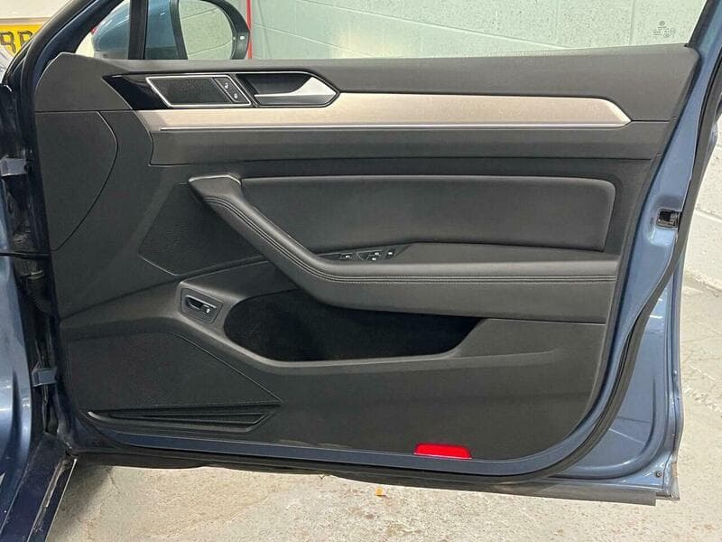 2015 Volkswagen Passat - Thumbnail 22