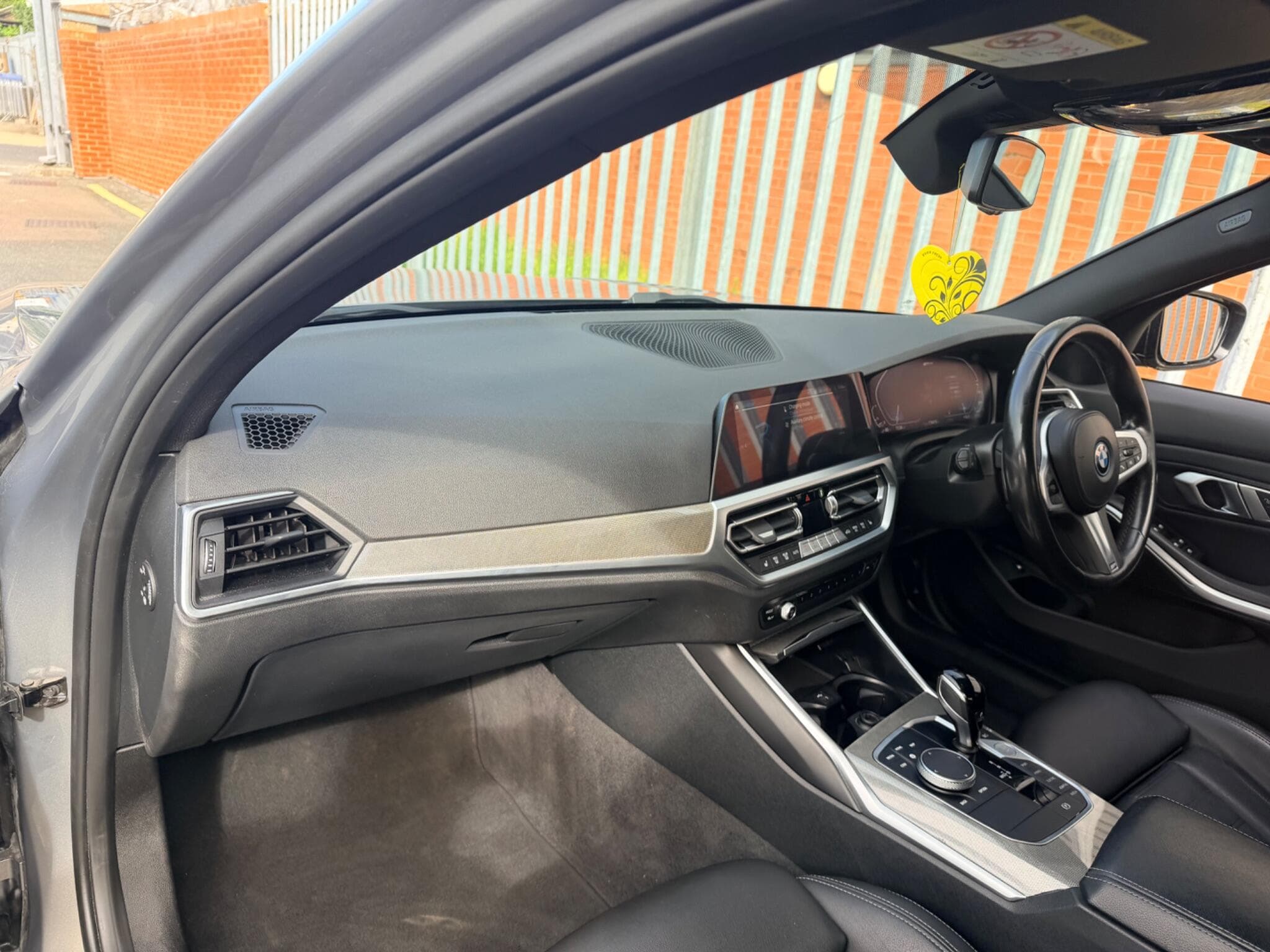 2022 BMW 3 Series - Thumbnail 12