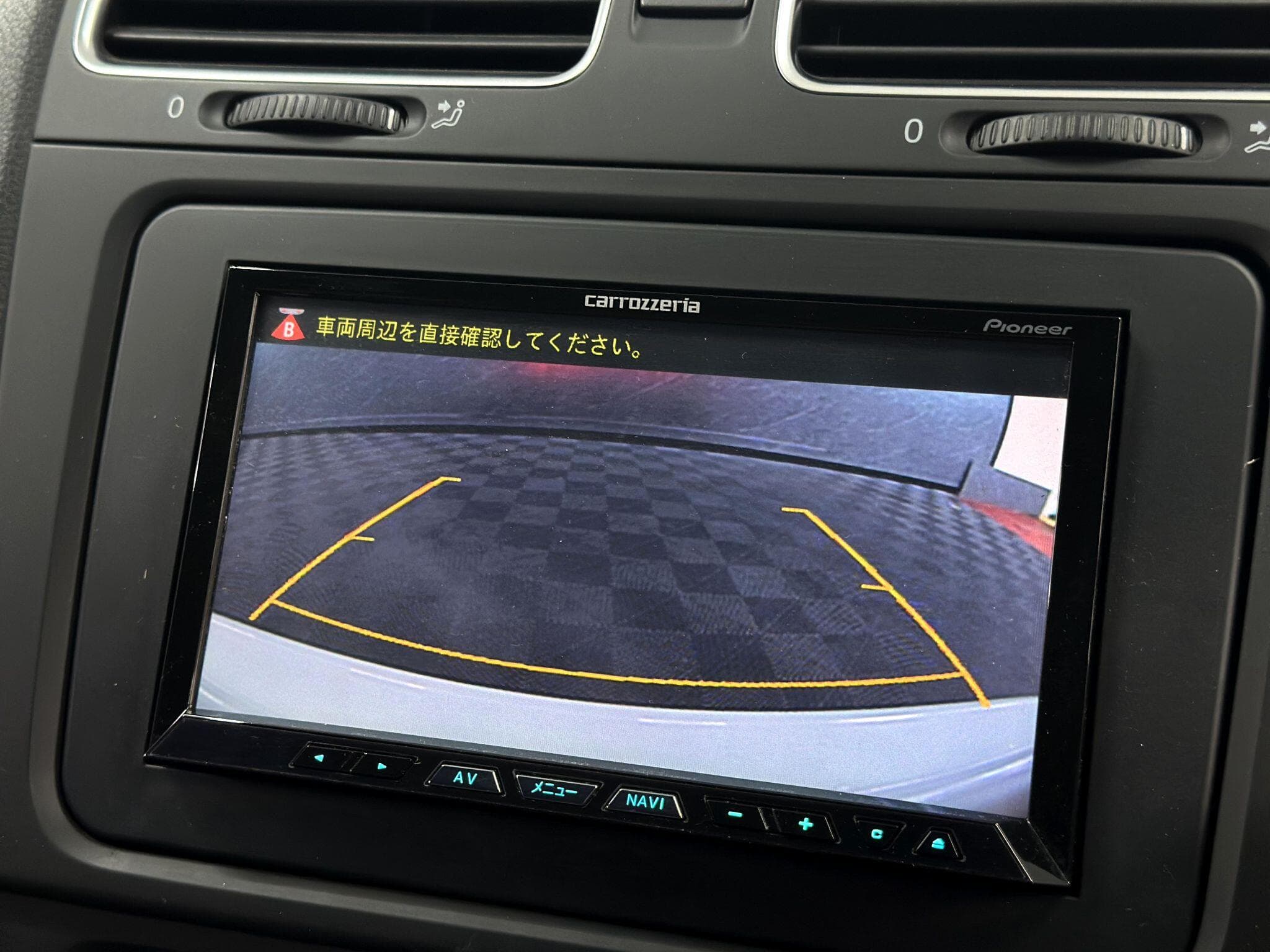 2011 Volkswagen Golf - Thumbnail 35