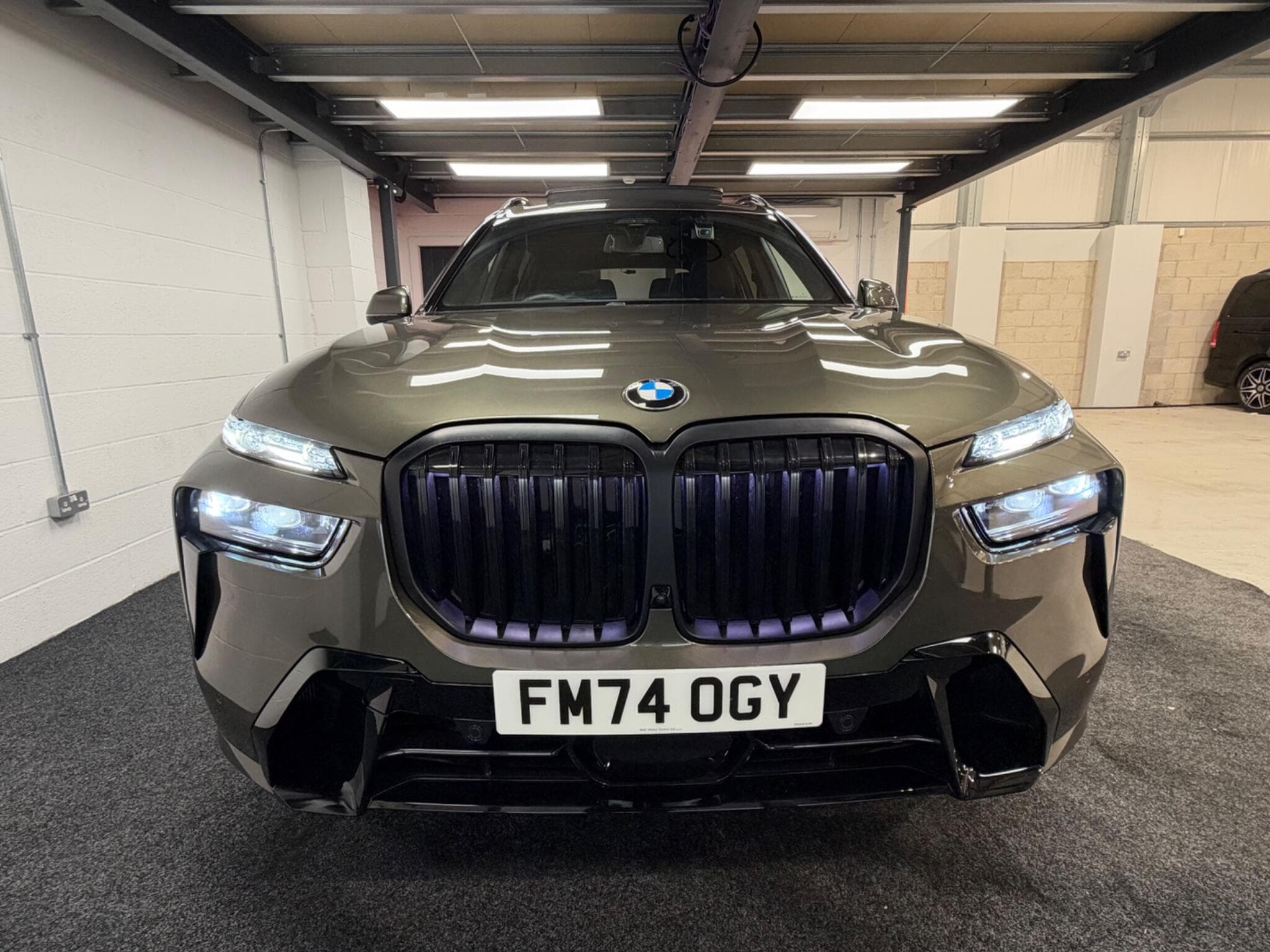 2024 BMW X7 - Thumbnail 5