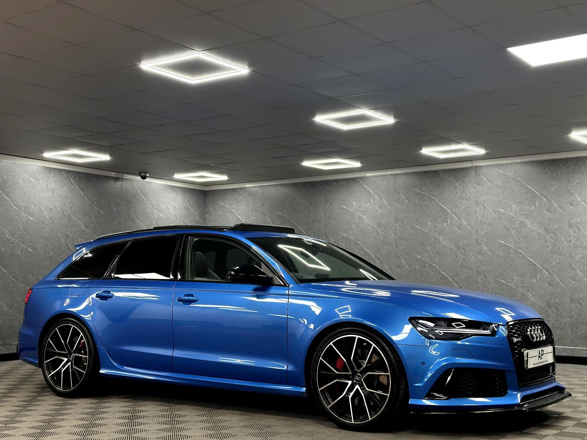 2017 Audi RS6 Avant - Thumbnail 13