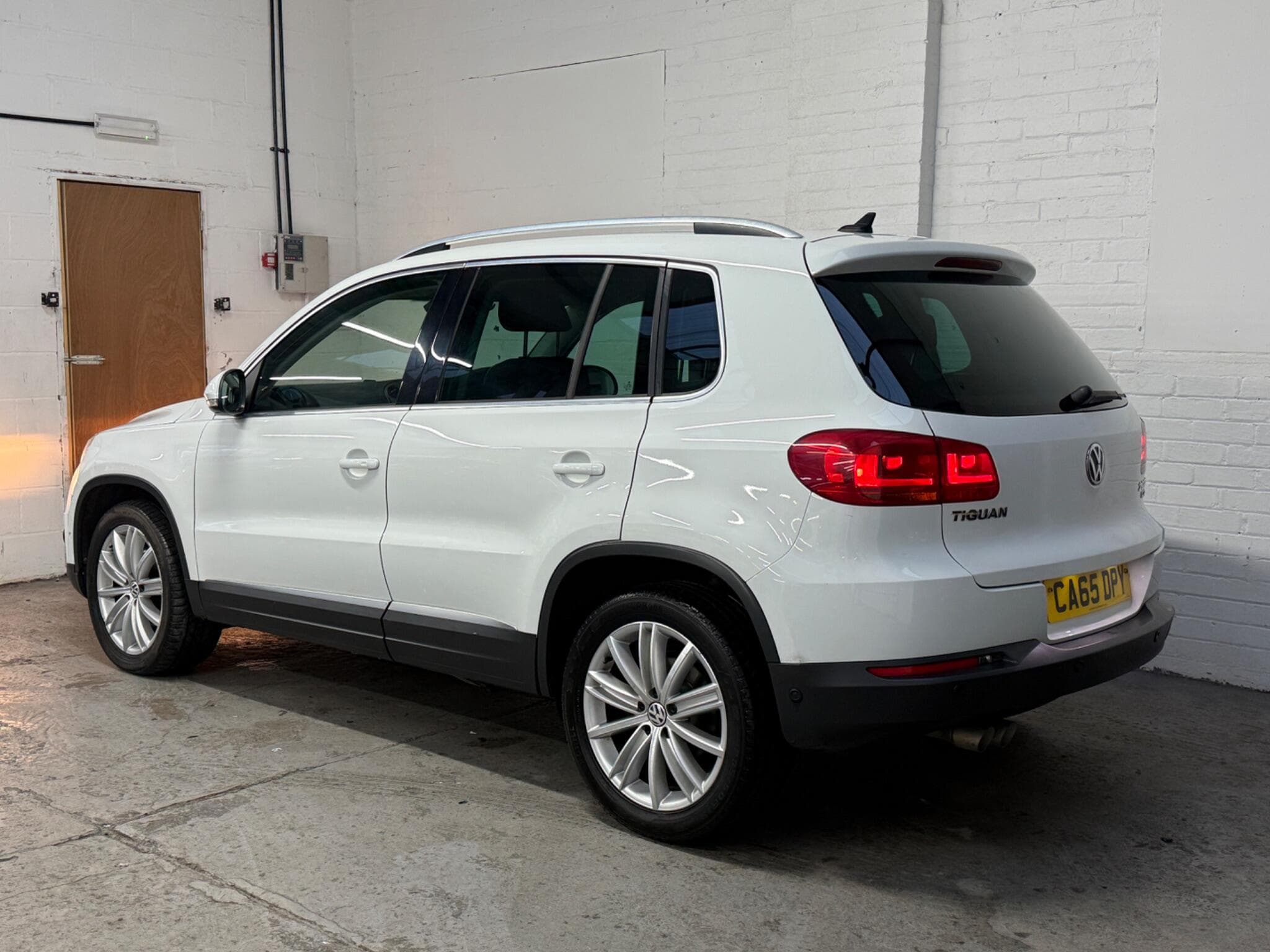 2015 Volkswagen Tiguan - 3
