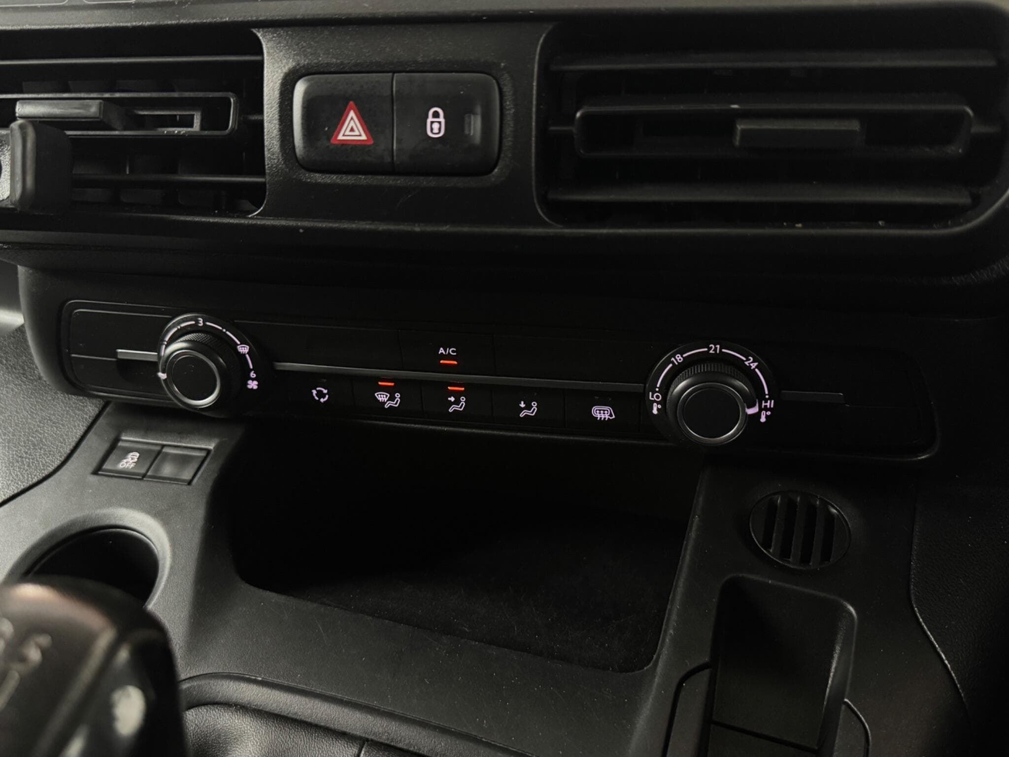 2019 Vauxhall Combo - Thumbnail 13