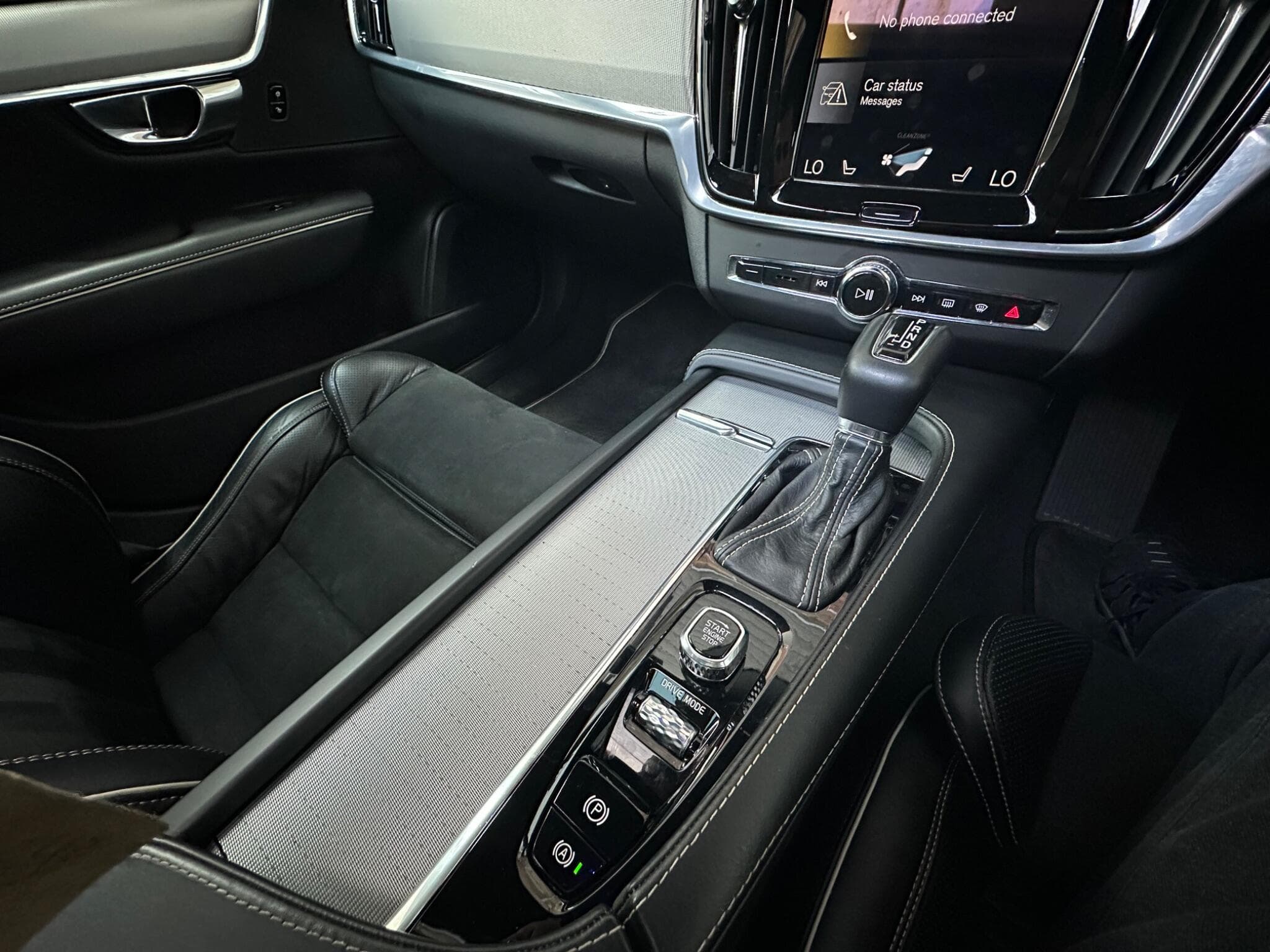 2020 Volvo V90 - Thumbnail 19
