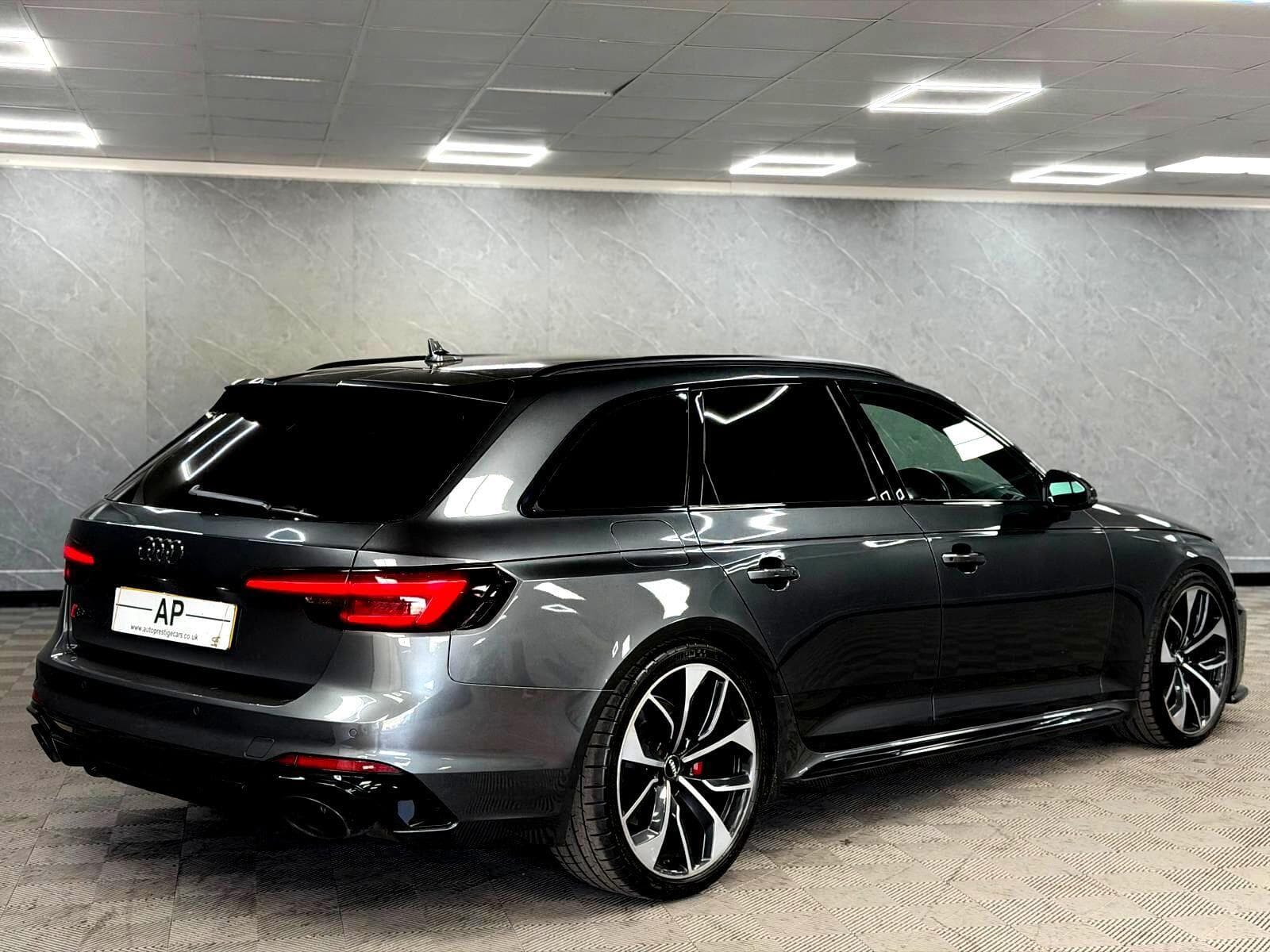 2018 Audi RS4 Avant - Thumbnail 30