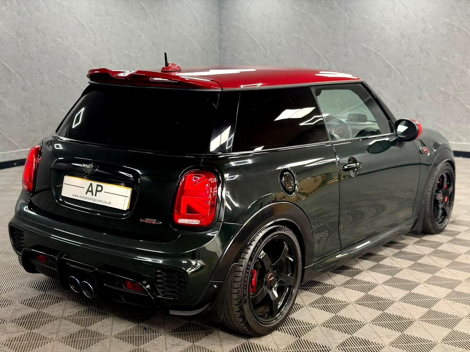 2015 MINI Hatch - Thumbnail 38