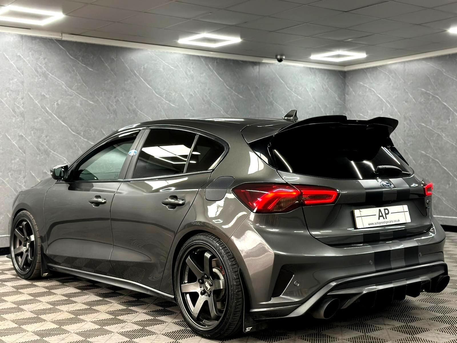 2020 Ford Focus - Thumbnail 10