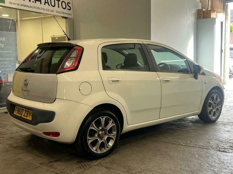 2010 Fiat Punto Evo - Thumbnail 11