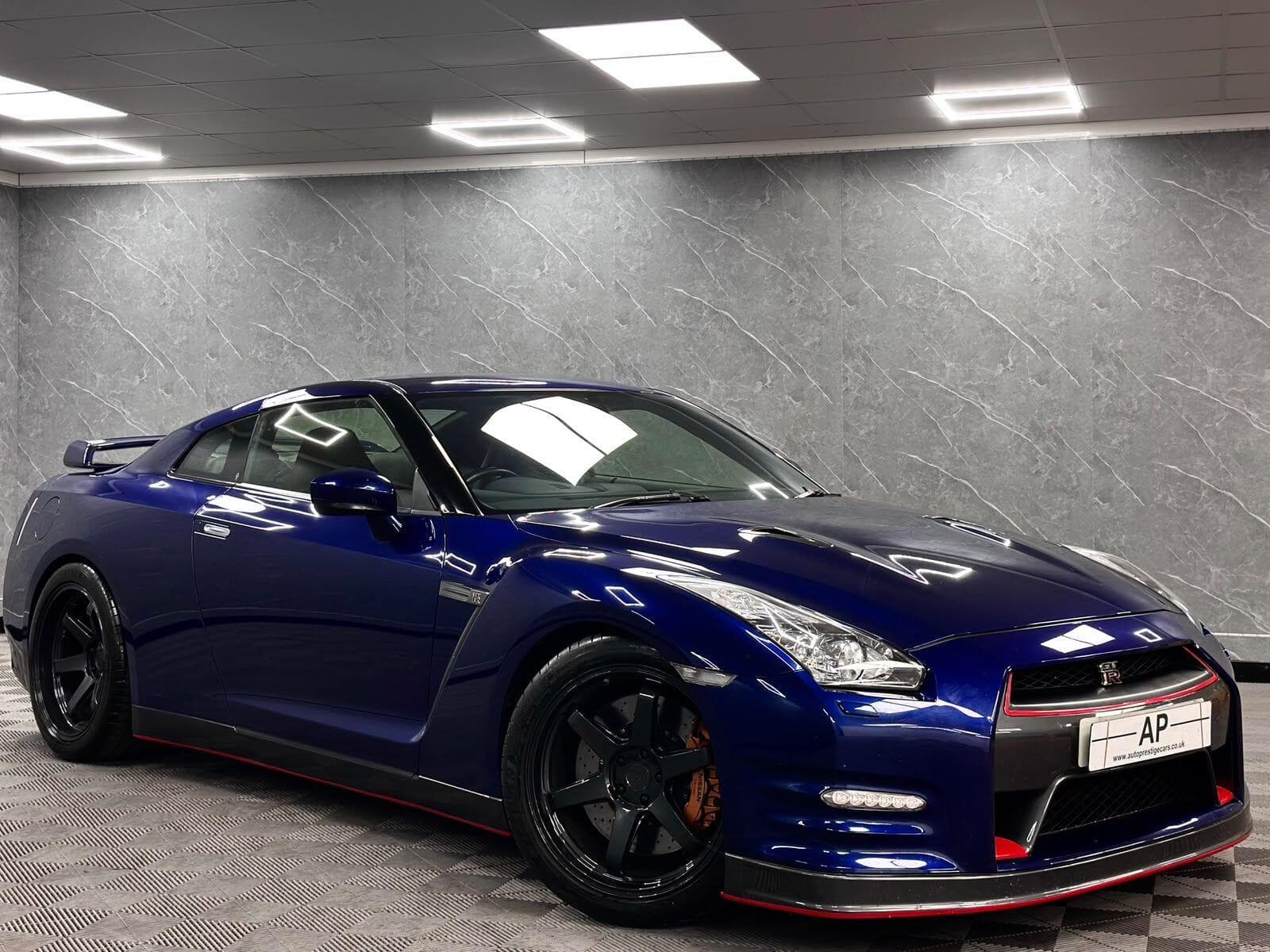 2012 Nissan GT-R - Thumbnail 11