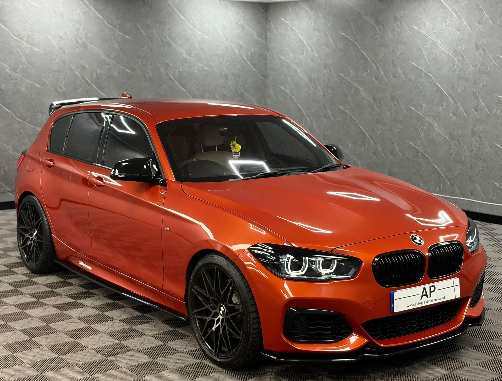 2017 BMW 1 Series - Thumbnail 7