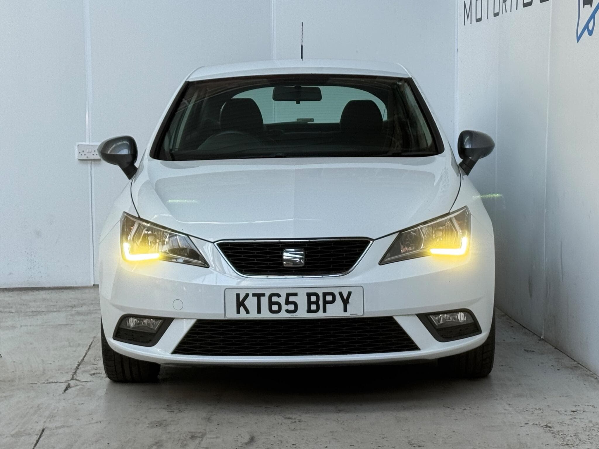 2016 SEAT Ibiza - Thumbnail 2