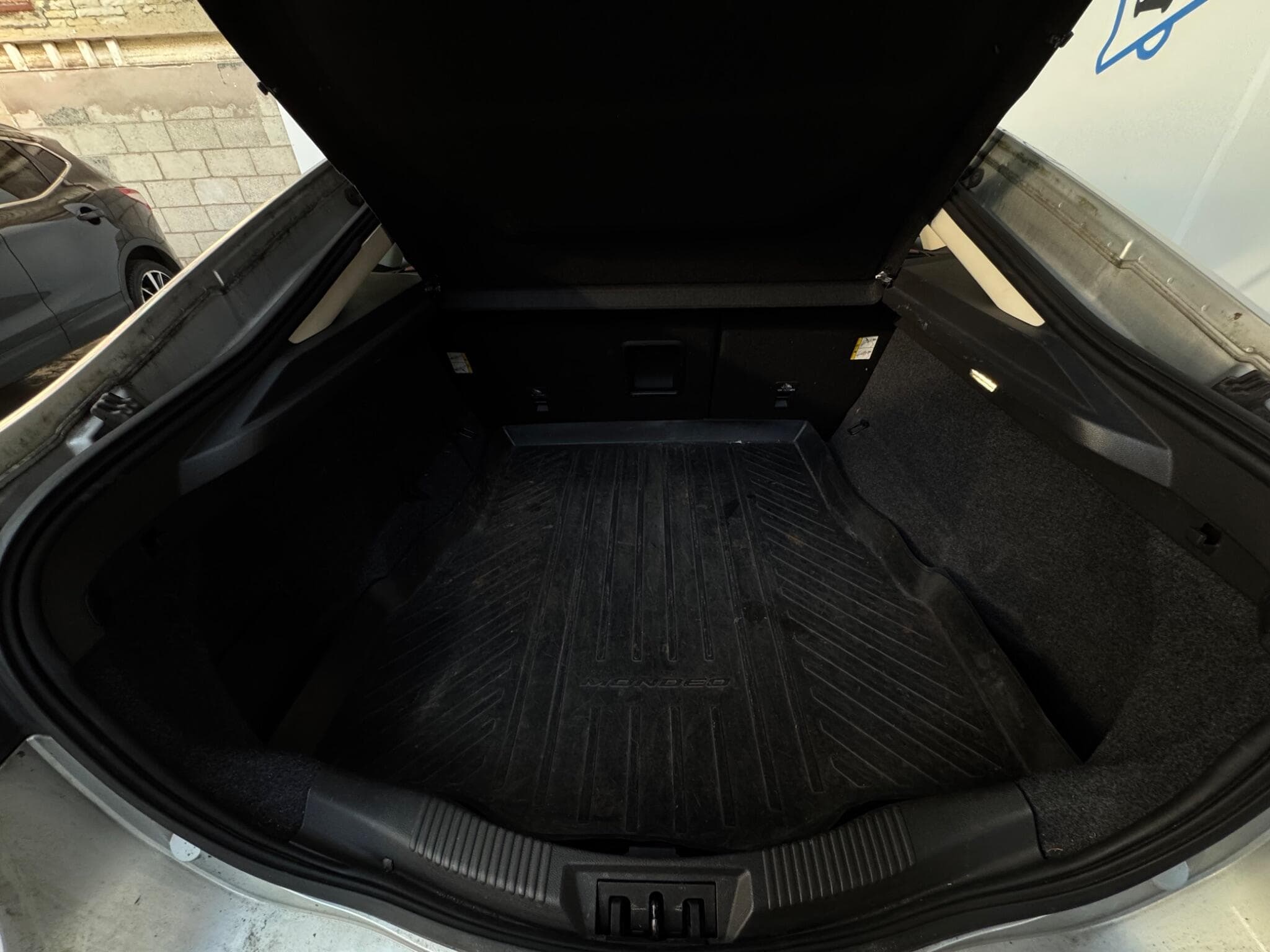 2015 Ford Mondeo - Thumbnail 22