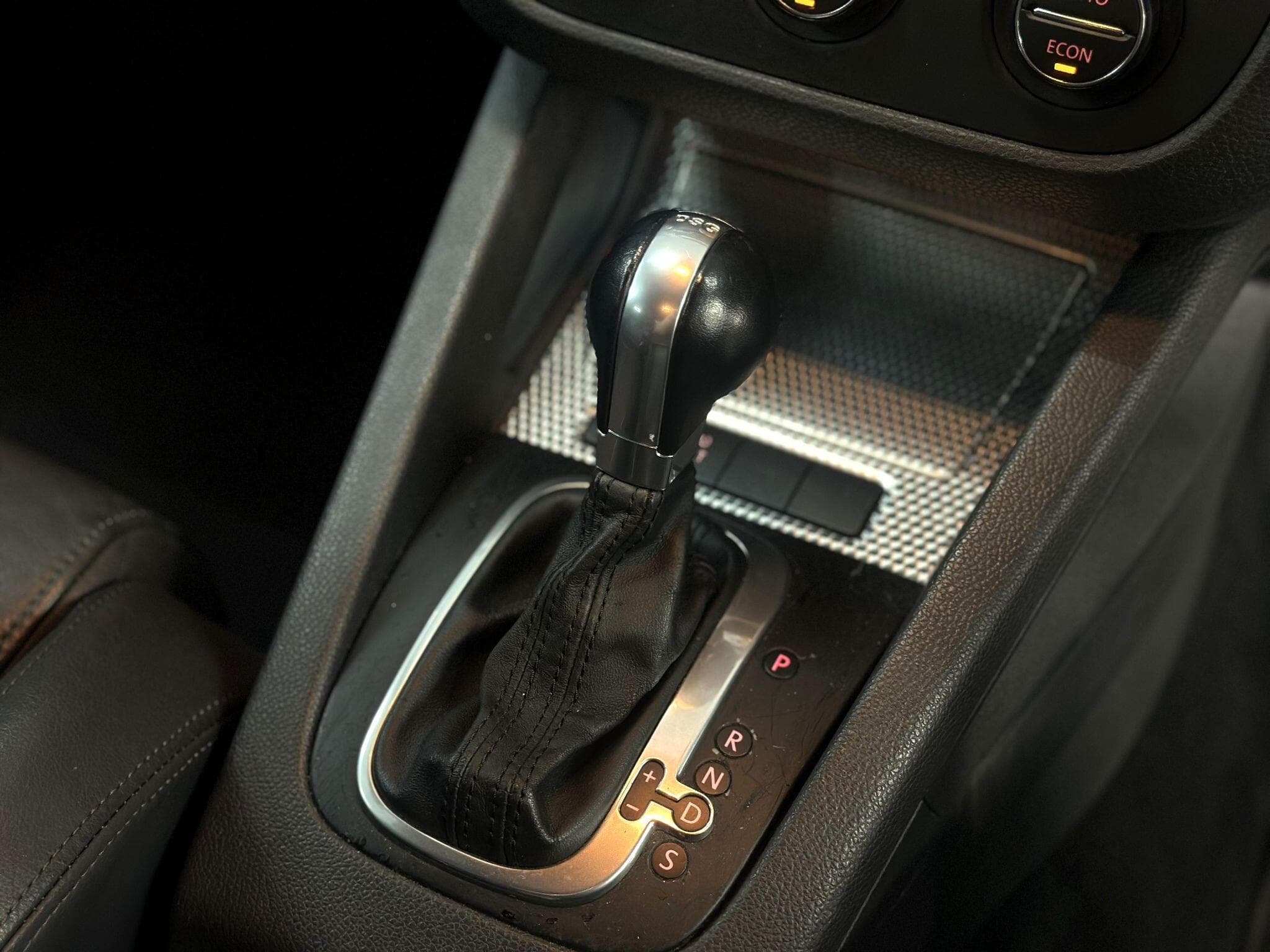 2006 Volkswagen Golf - Thumbnail 35