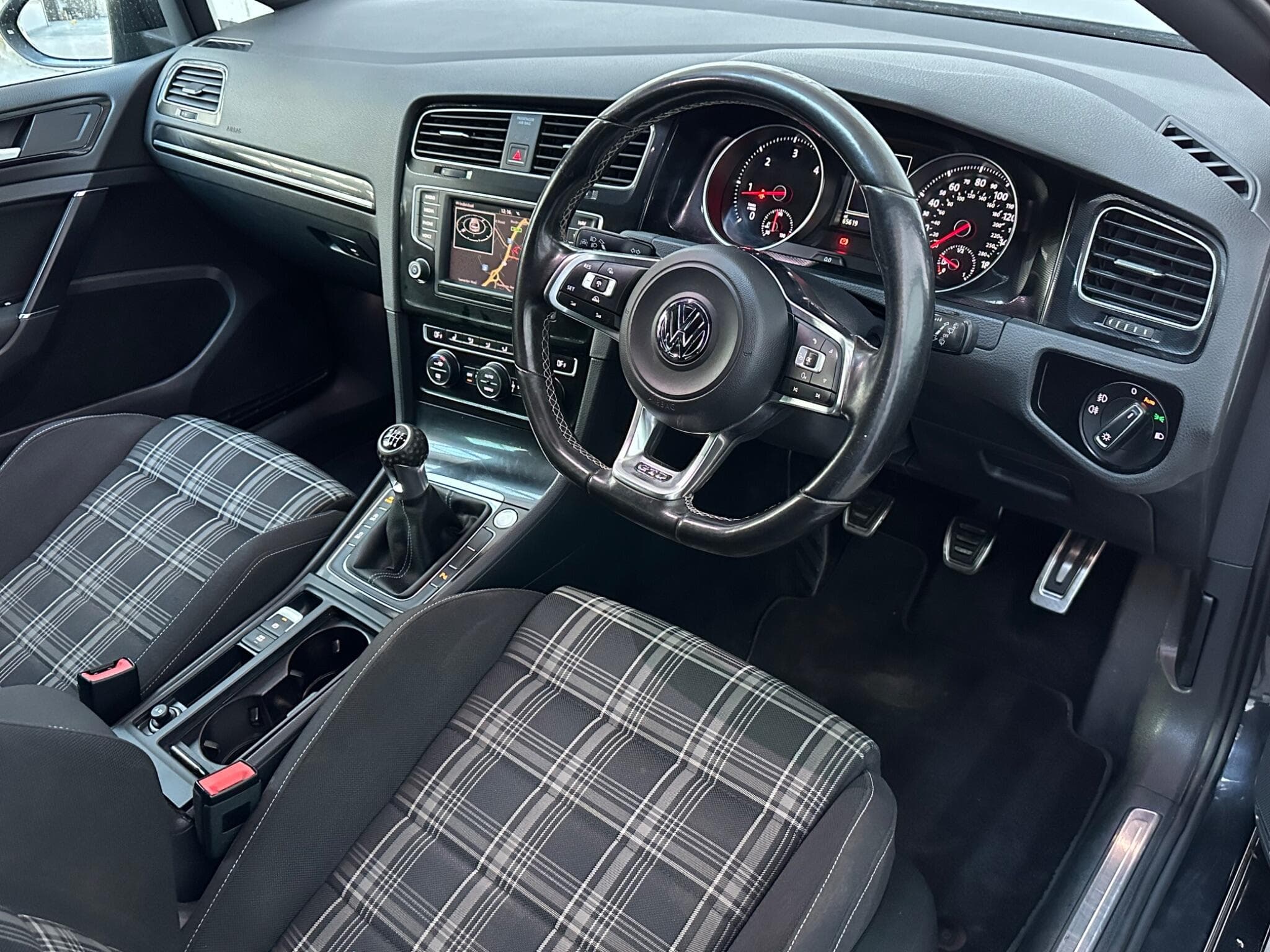 2015 Volkswagen Golf - Thumbnail 4