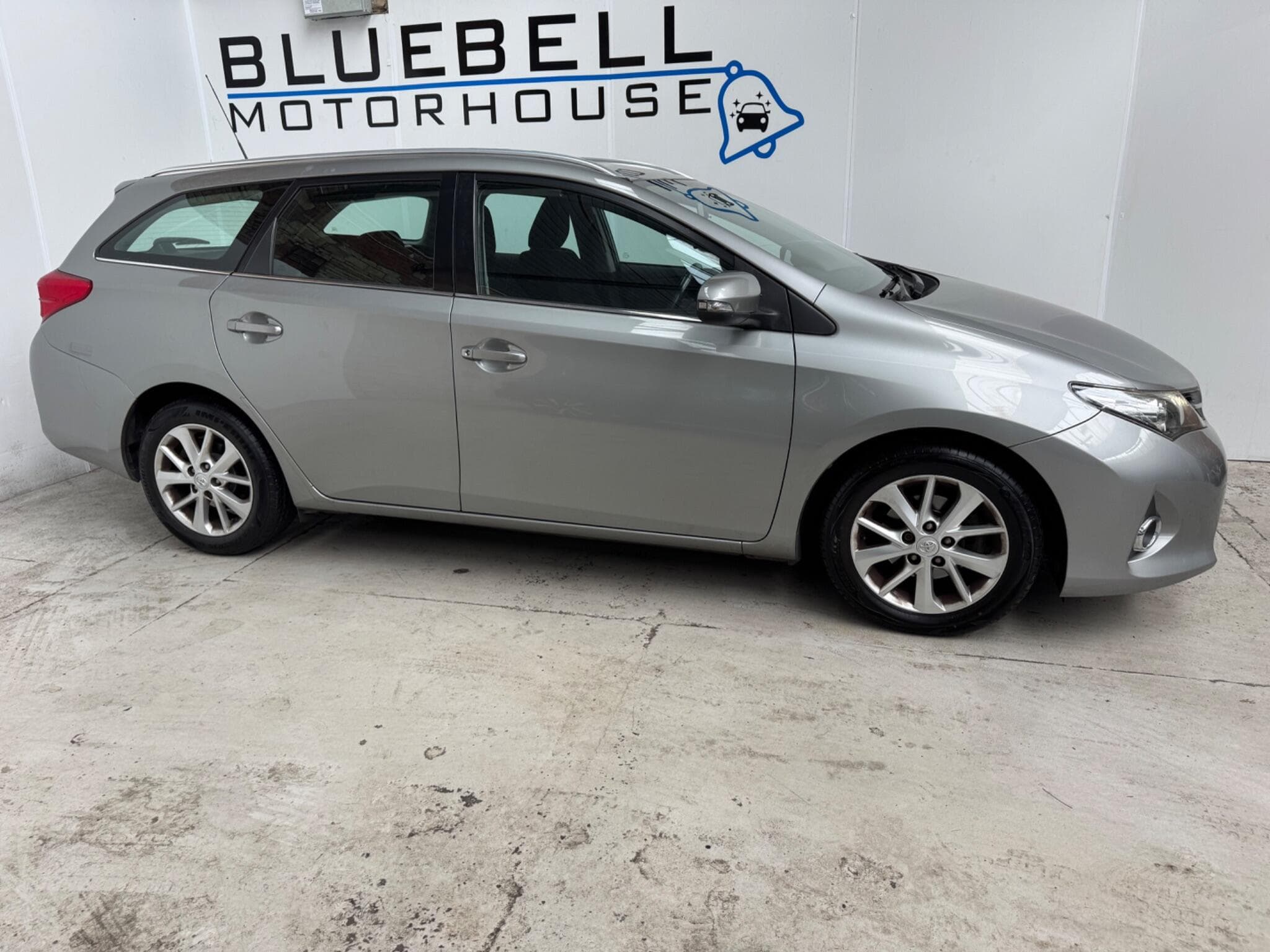 2015 Toyota Auris - Thumbnail 9