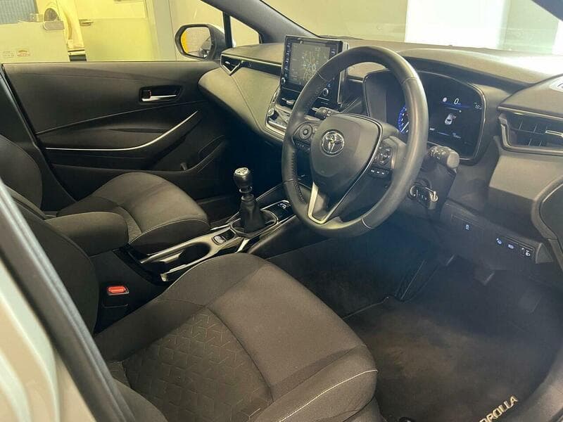 2019 Toyota Corolla - Thumbnail 25