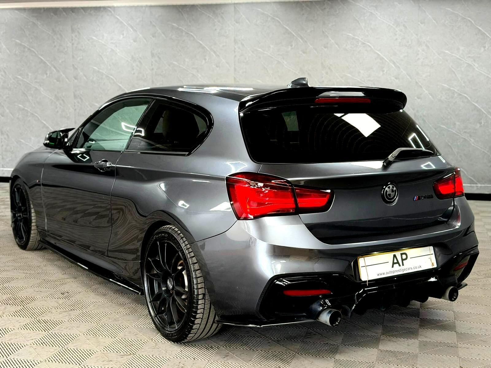 2017 BMW 1 Series - Thumbnail 17