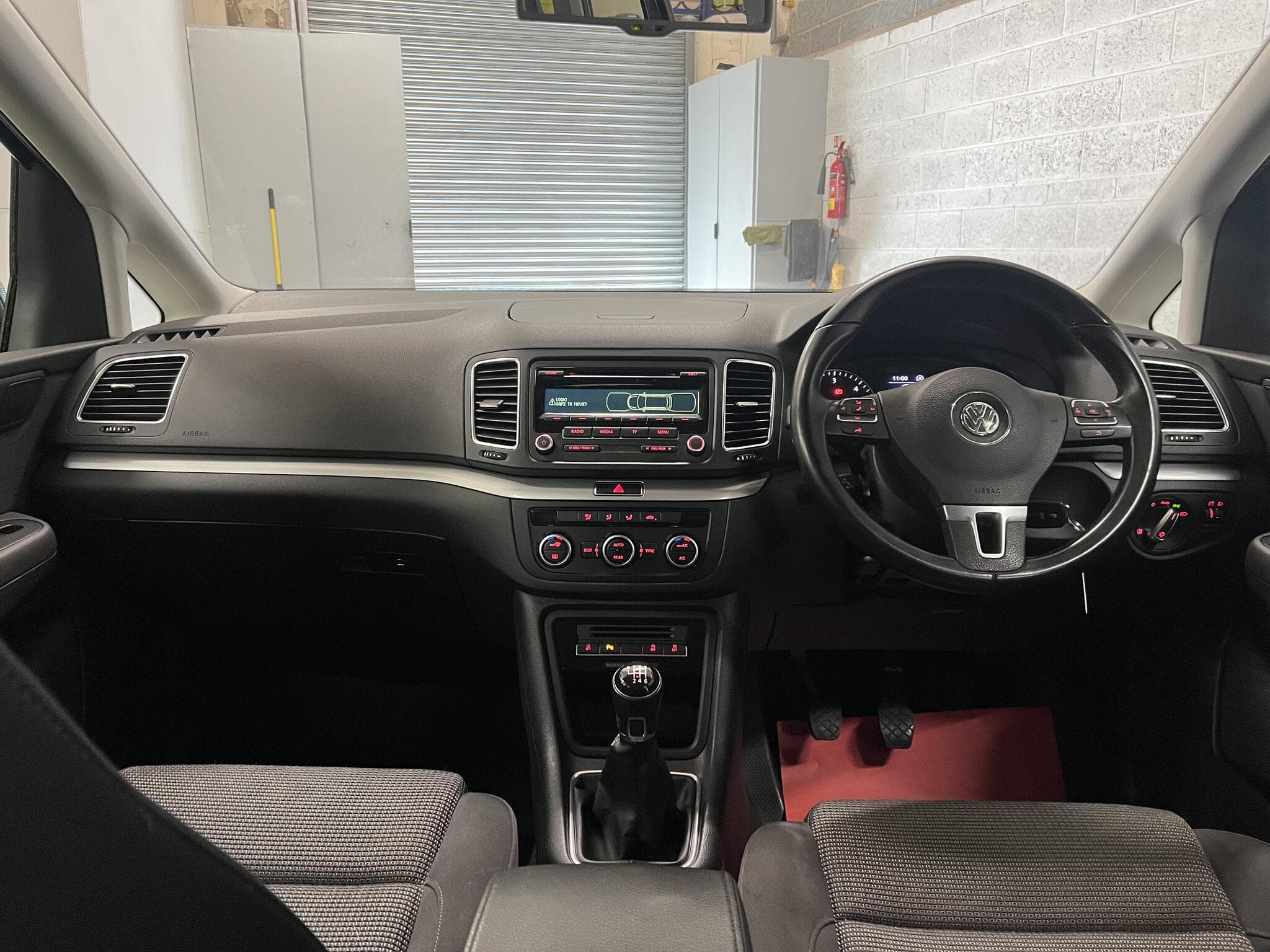 2012 Volkswagen Sharan - Thumbnail 37