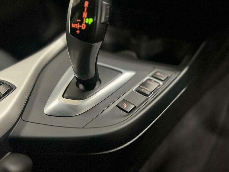 2014 BMW 1 Series - Thumbnail 45