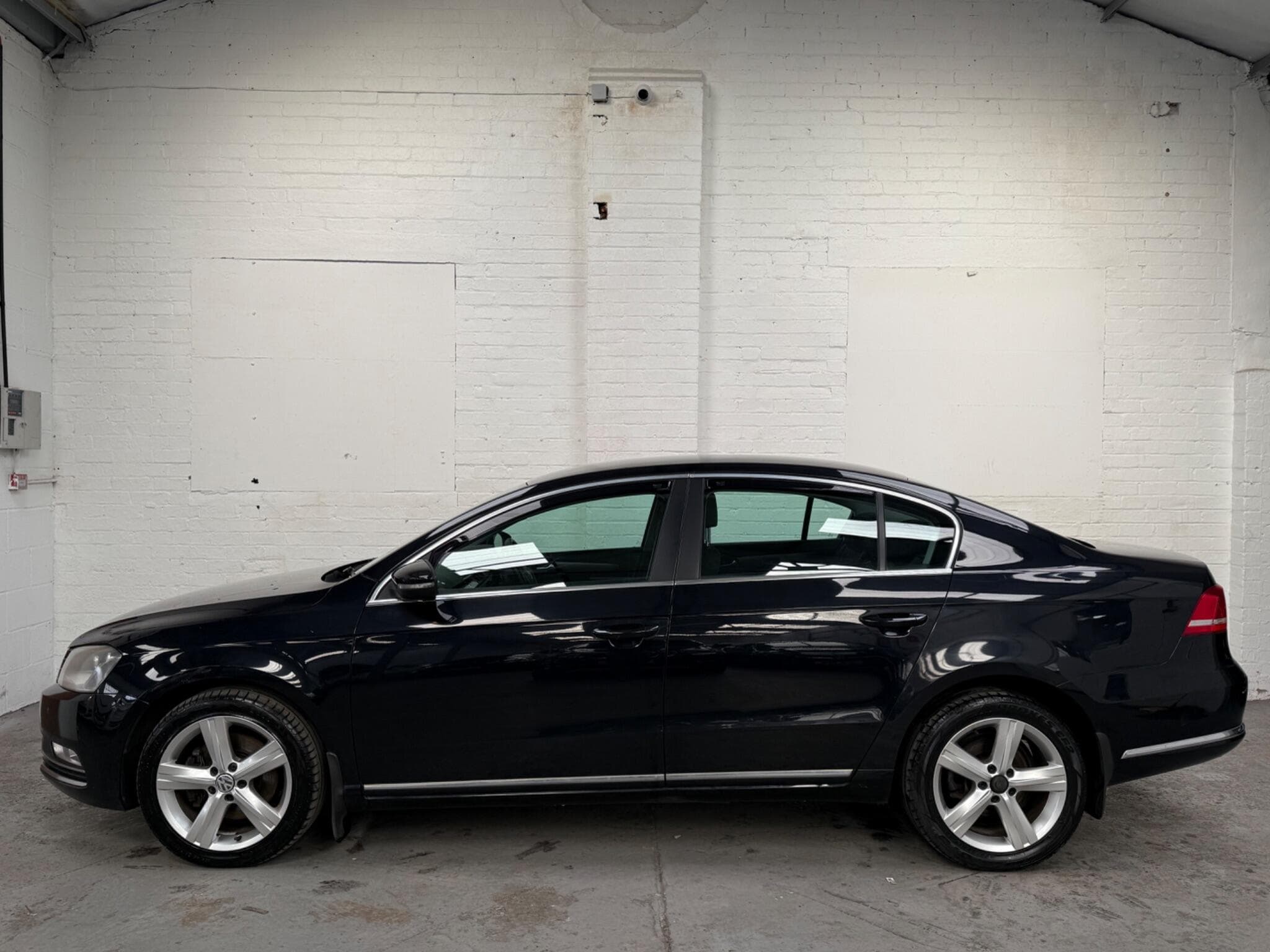 2012 Volkswagen Passat - Thumbnail 10