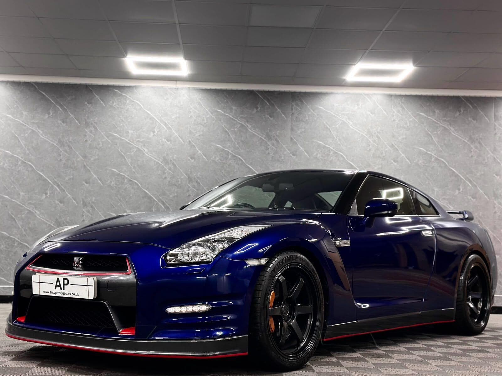 2012 Nissan GT-R - Thumbnail 12
