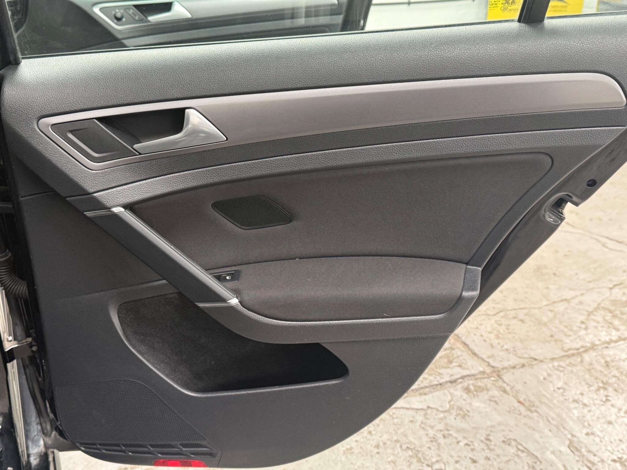 2015 Volkswagen Golf - Thumbnail 30