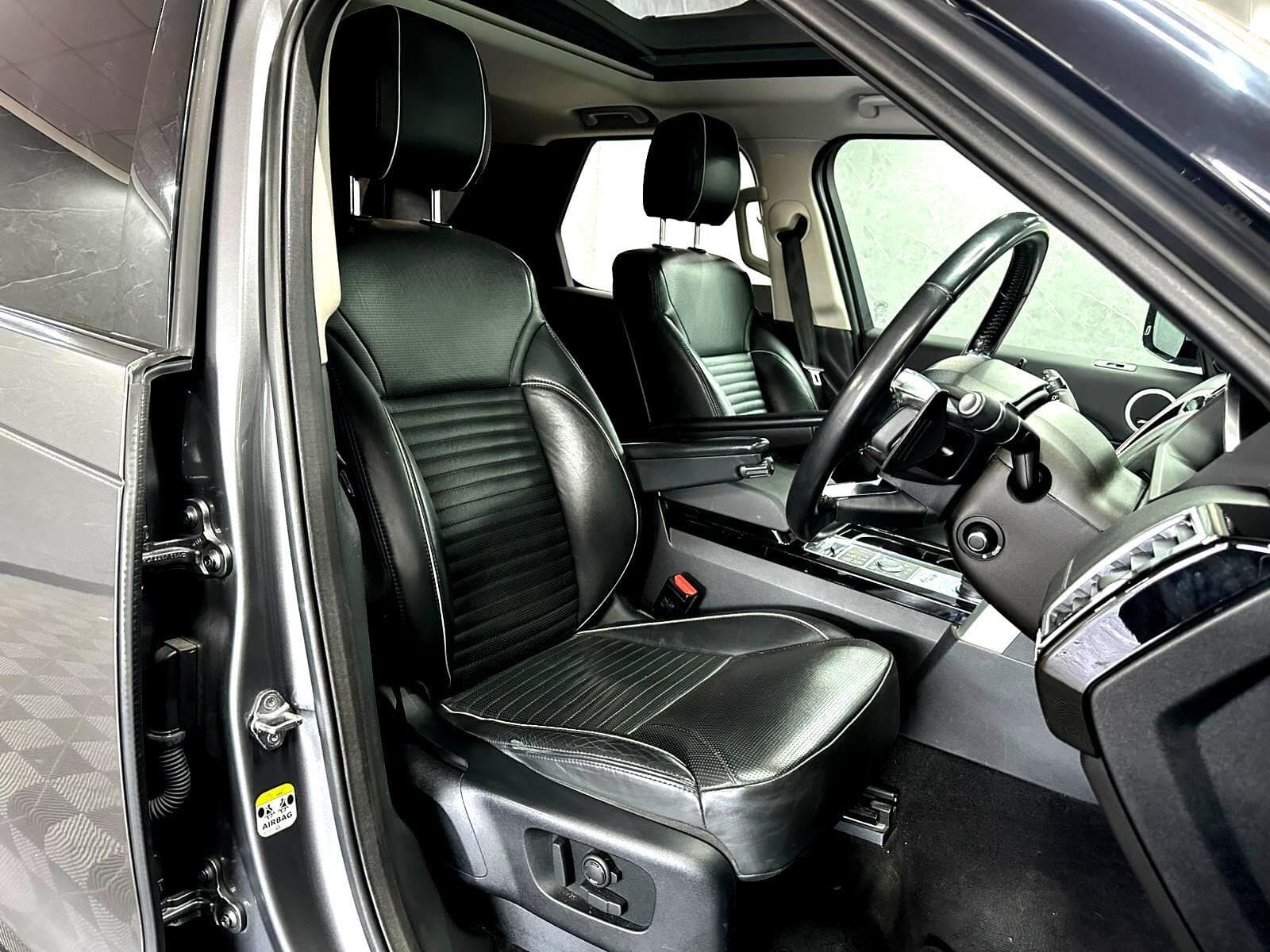 2017 Land Rover Discovery - Thumbnail 8