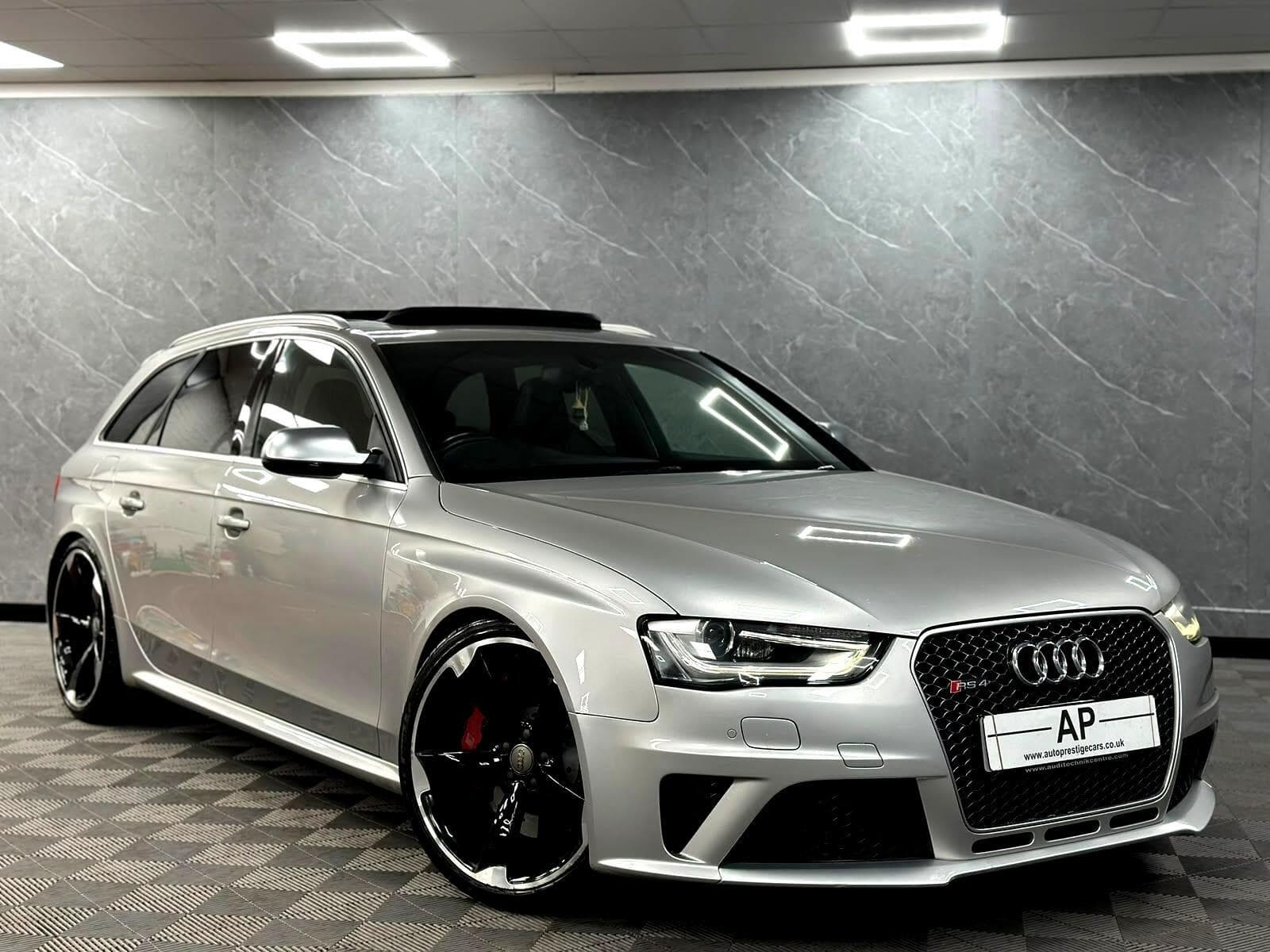 2015 Audi RS4 Avant - Thumbnail 16