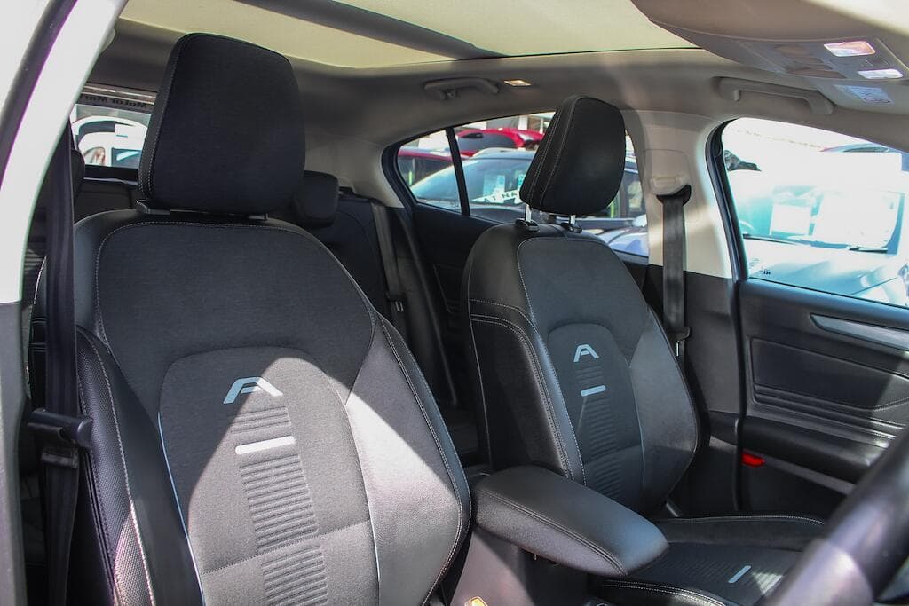 2019 Ford Focus - Thumbnail 14