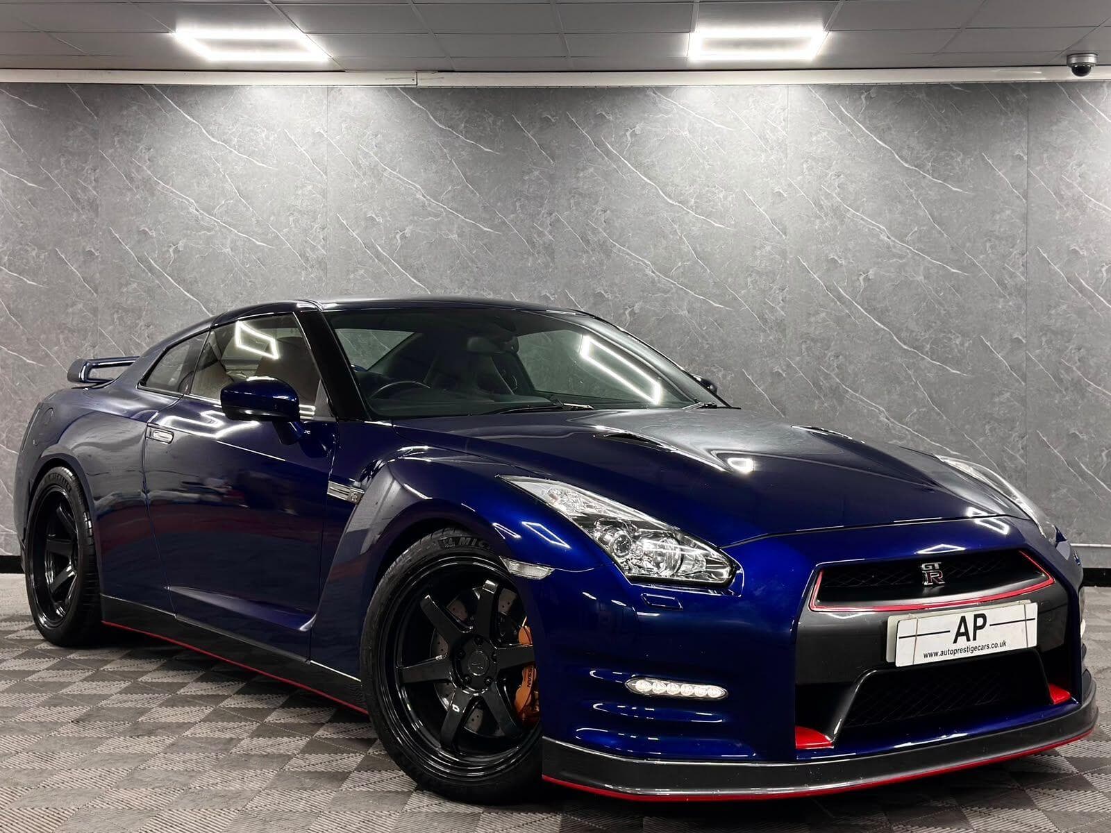 2012 Nissan GT-R - Thumbnail 23