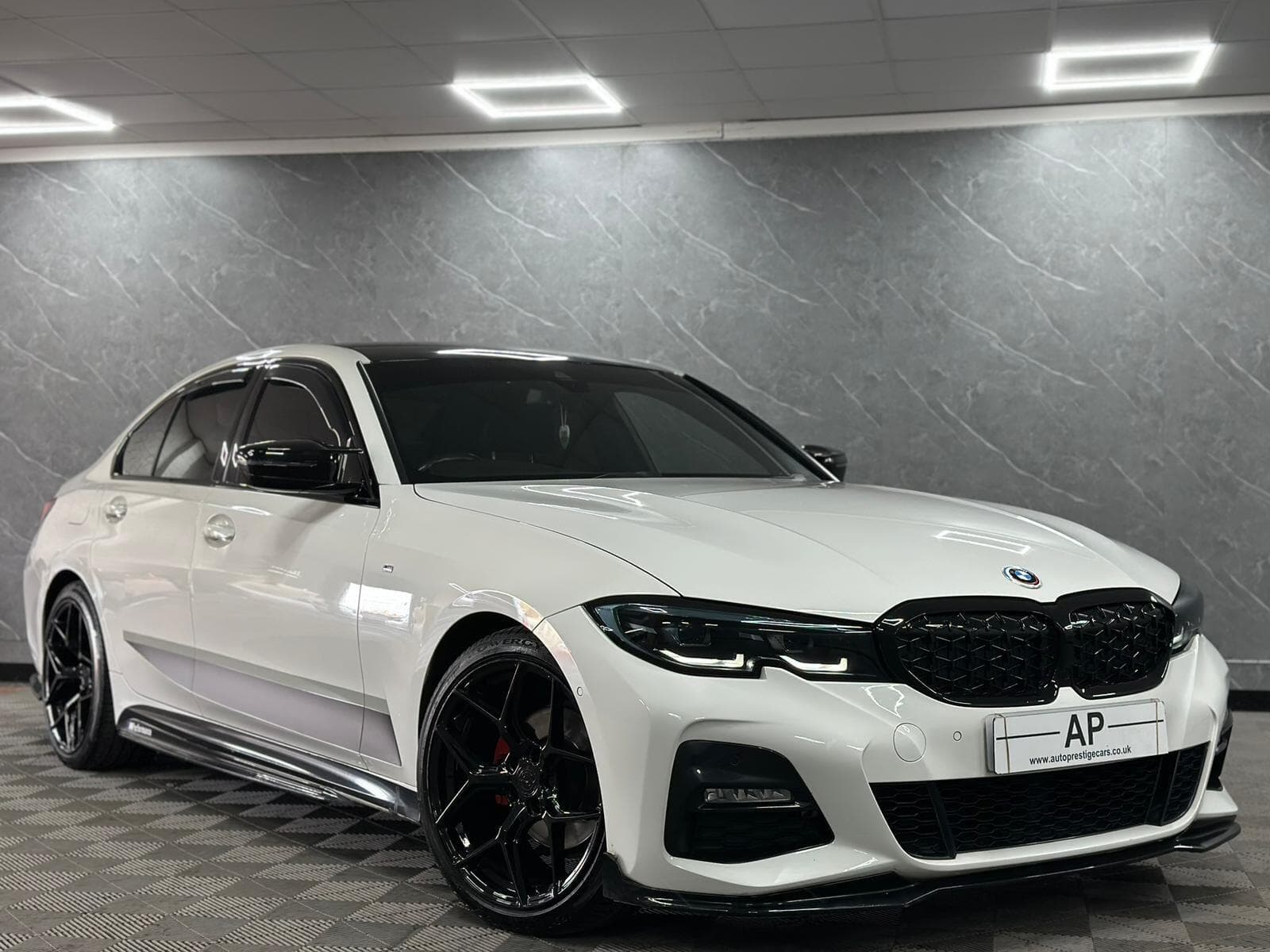 2020 BMW 3 Series - Thumbnail 40