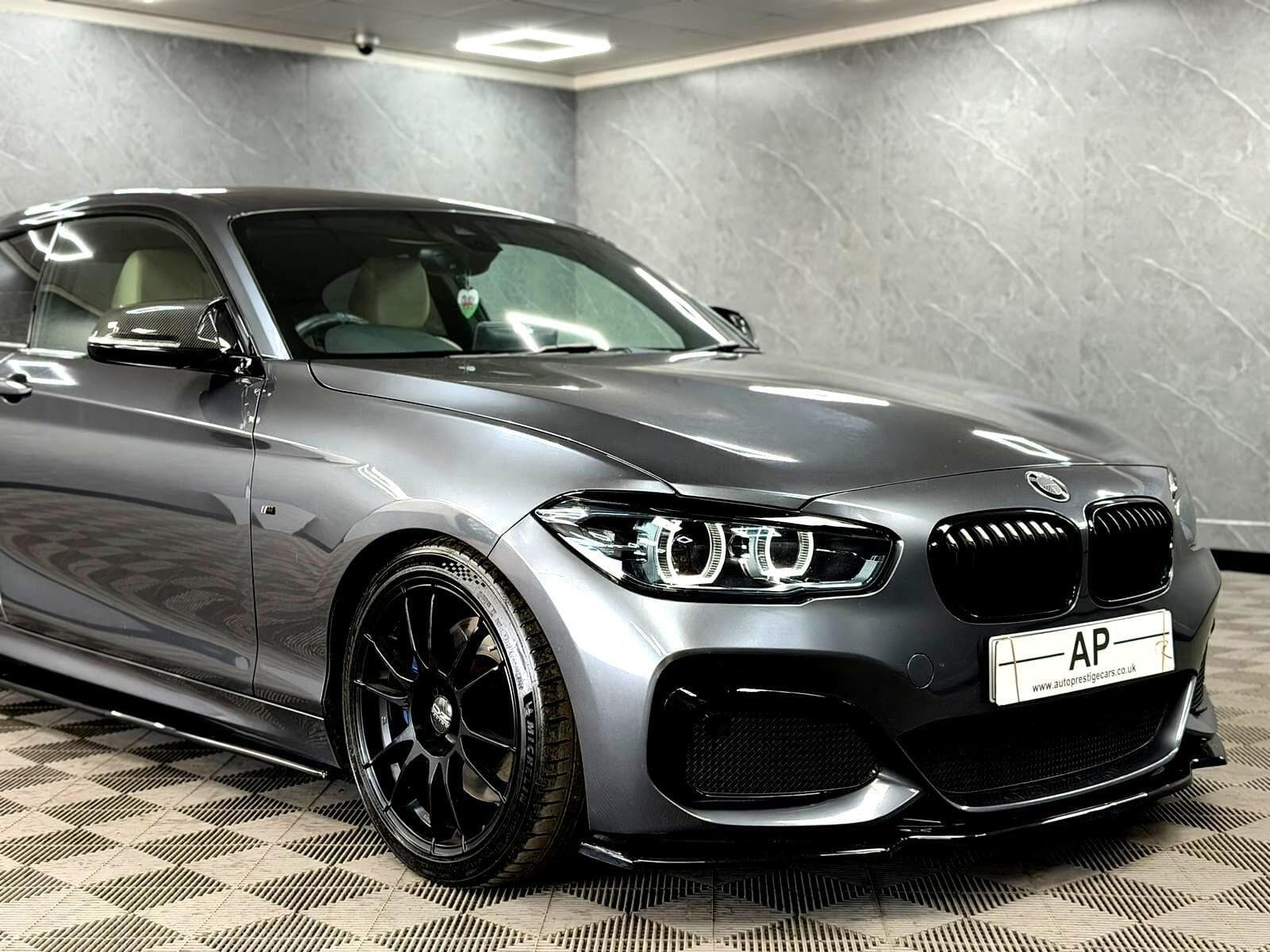 2017 BMW 1 Series - Thumbnail 30