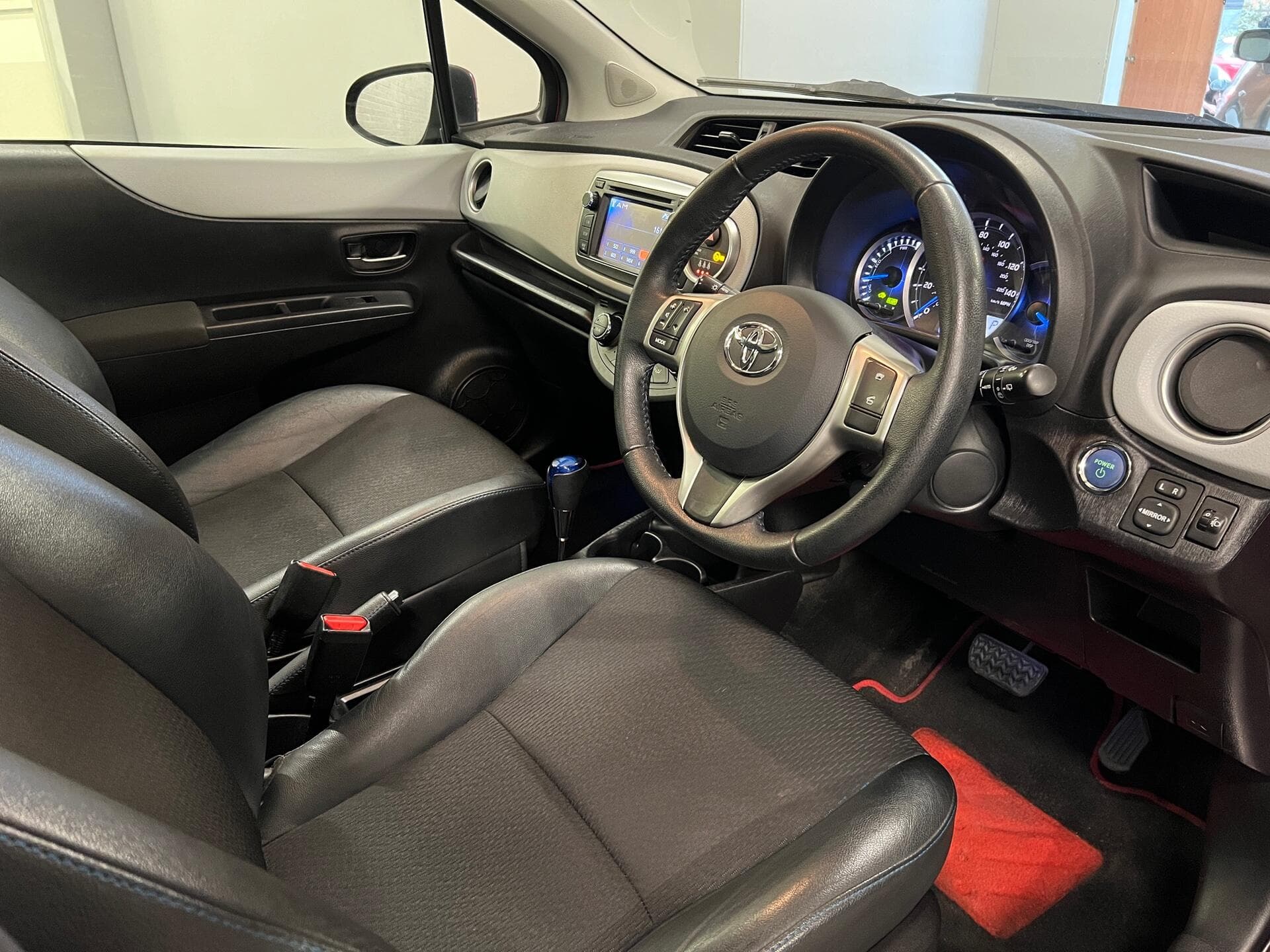 2014 Toyota Yaris - Thumbnail 21