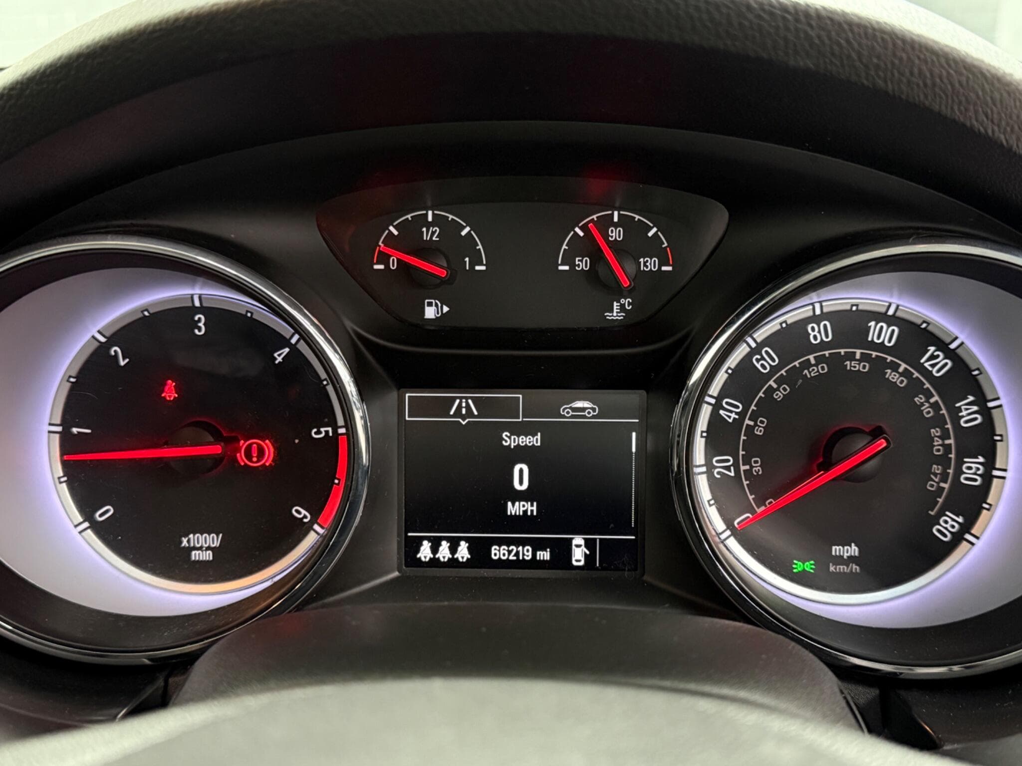 2016 Vauxhall Astra - Thumbnail 23