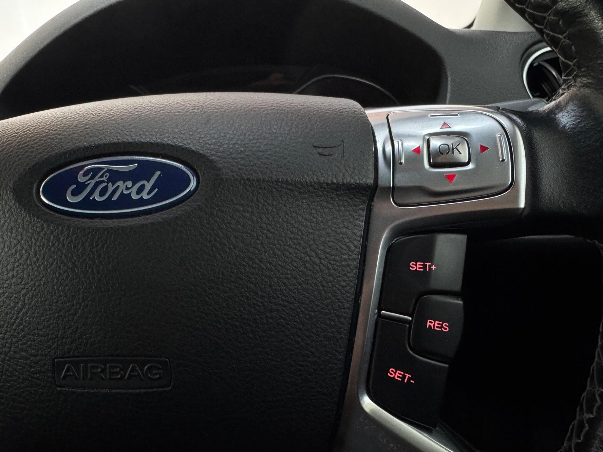 2013 Ford Mondeo - Thumbnail 19