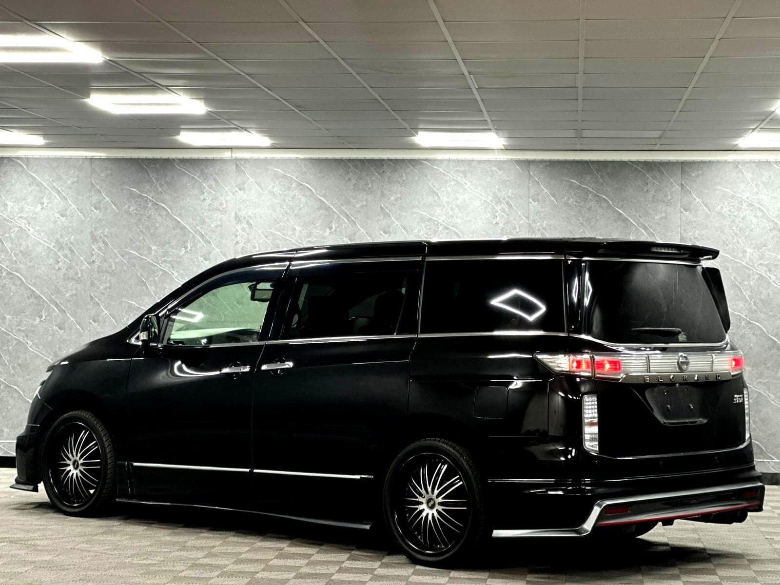 2015 Nissan Elgrand - Thumbnail 16