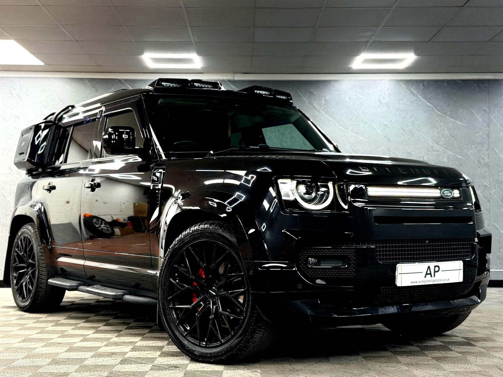 2024 Land Rover Defender 110 - Image 3