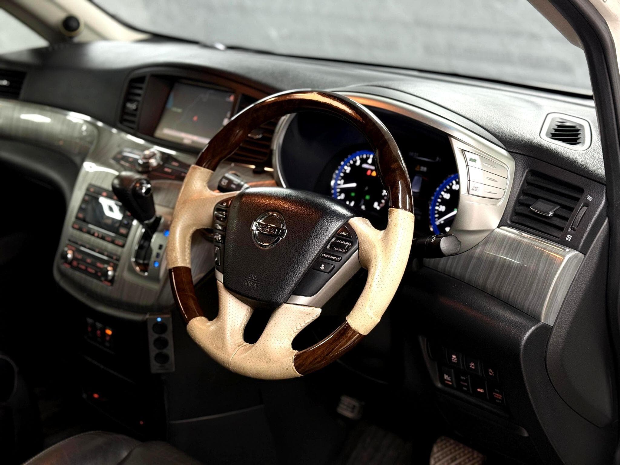 2014 Nissan Elgrand - Thumbnail 55