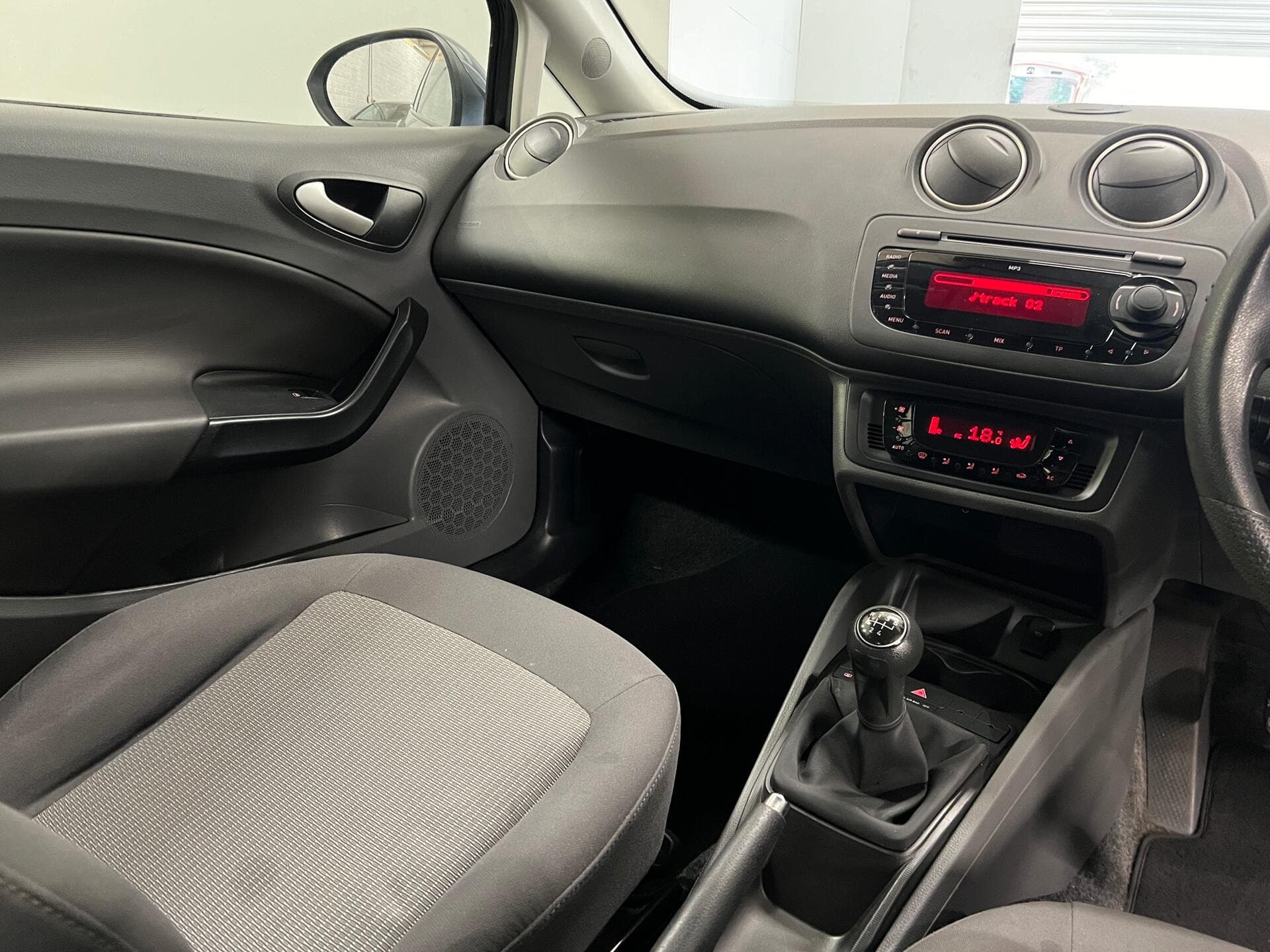 2011 SEAT Ibiza - Thumbnail 26