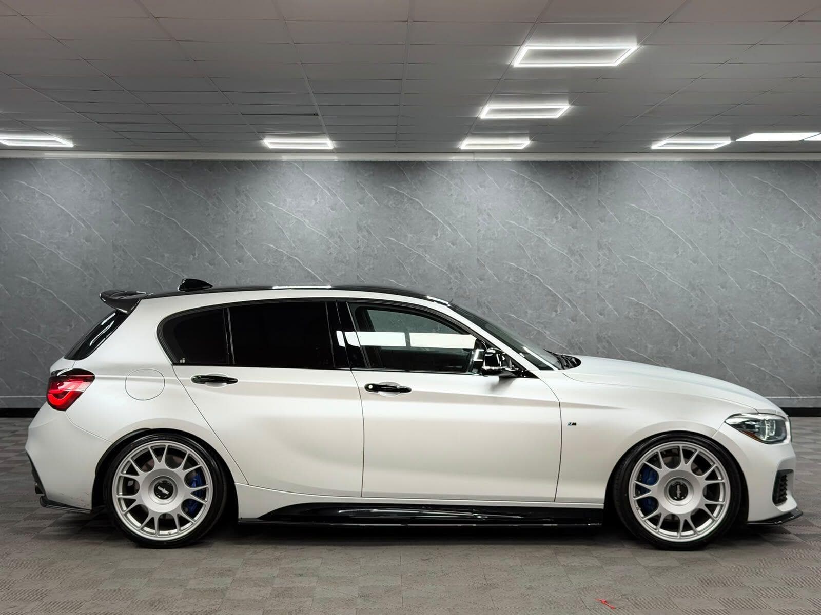 2017 BMW 1 Series - Thumbnail 40