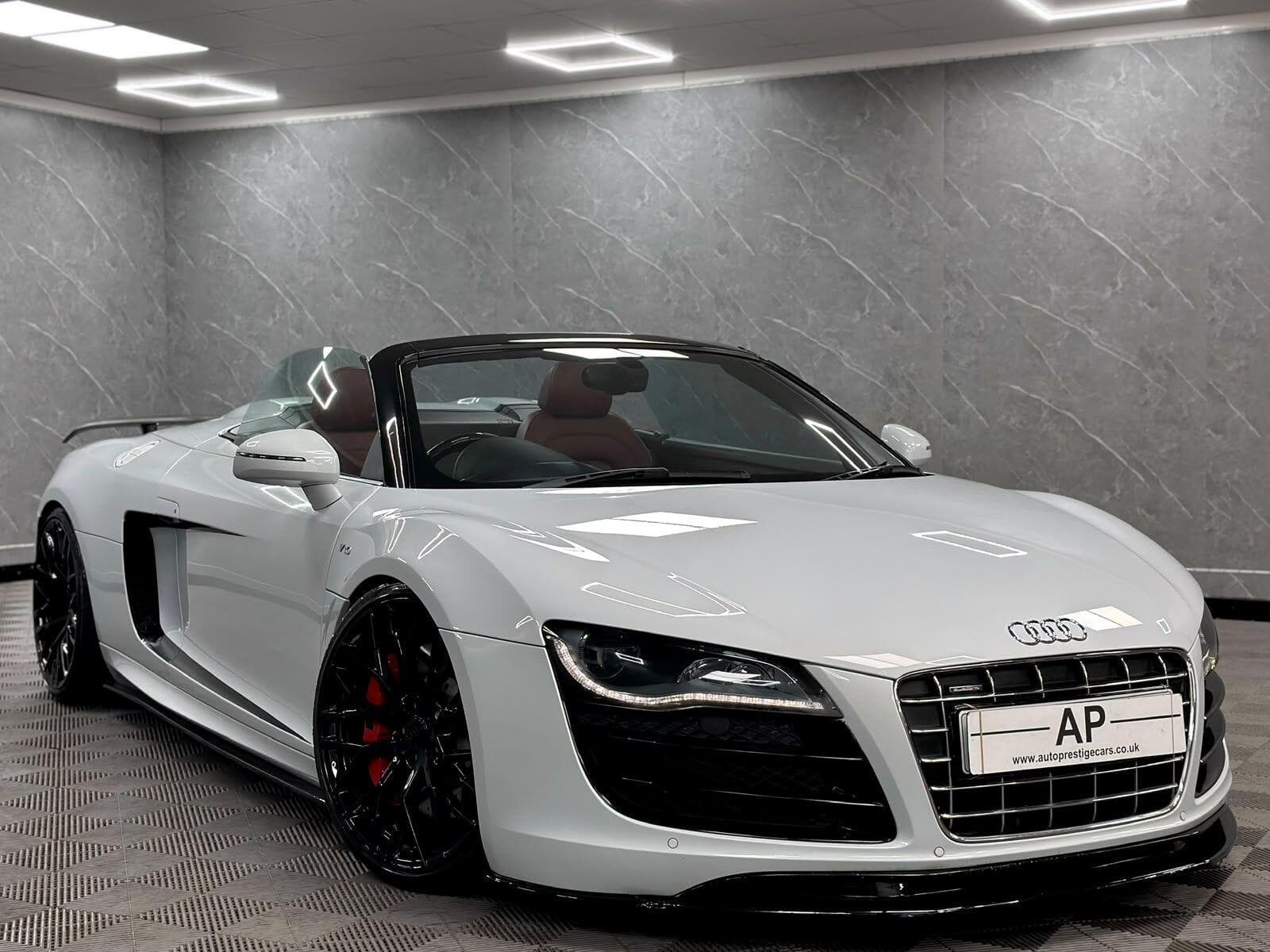 2010 Audi R8 - Thumbnail 17