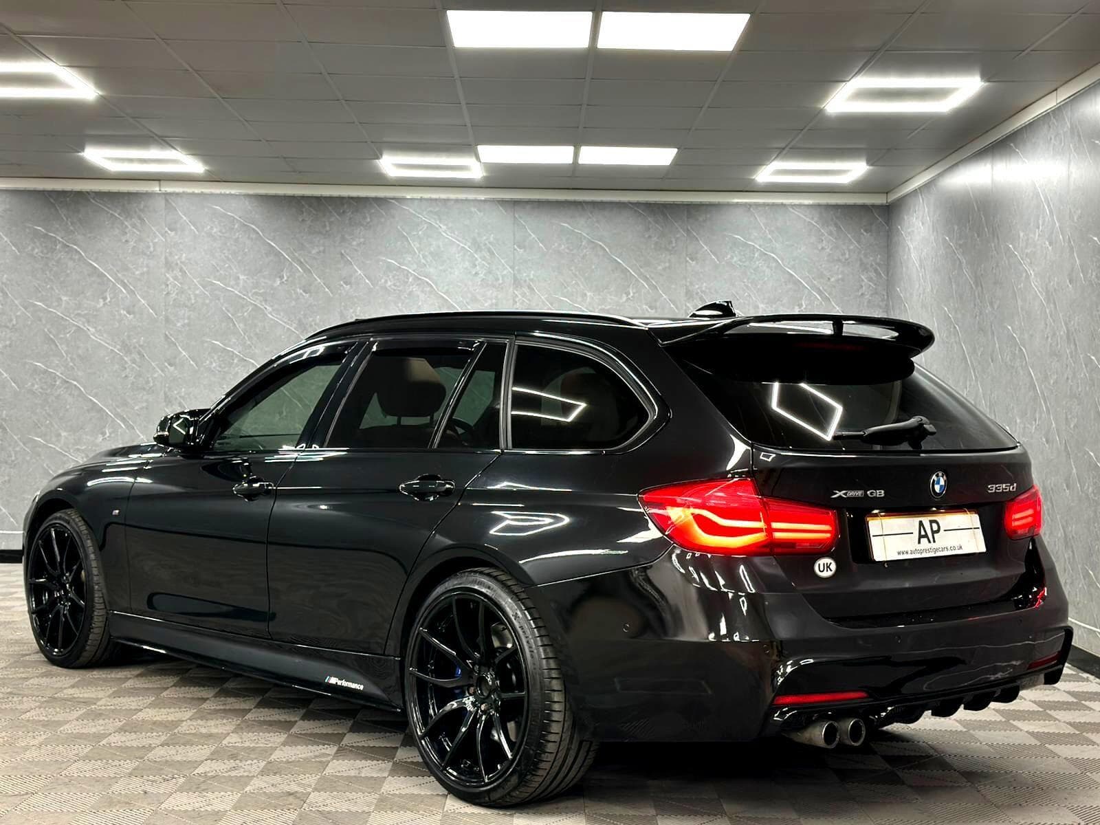 2015 BMW 3 Series - Thumbnail 8