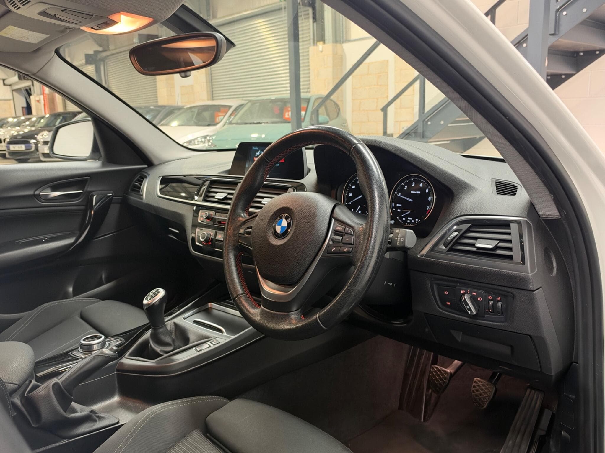 2017 BMW 1 Series - Thumbnail 12