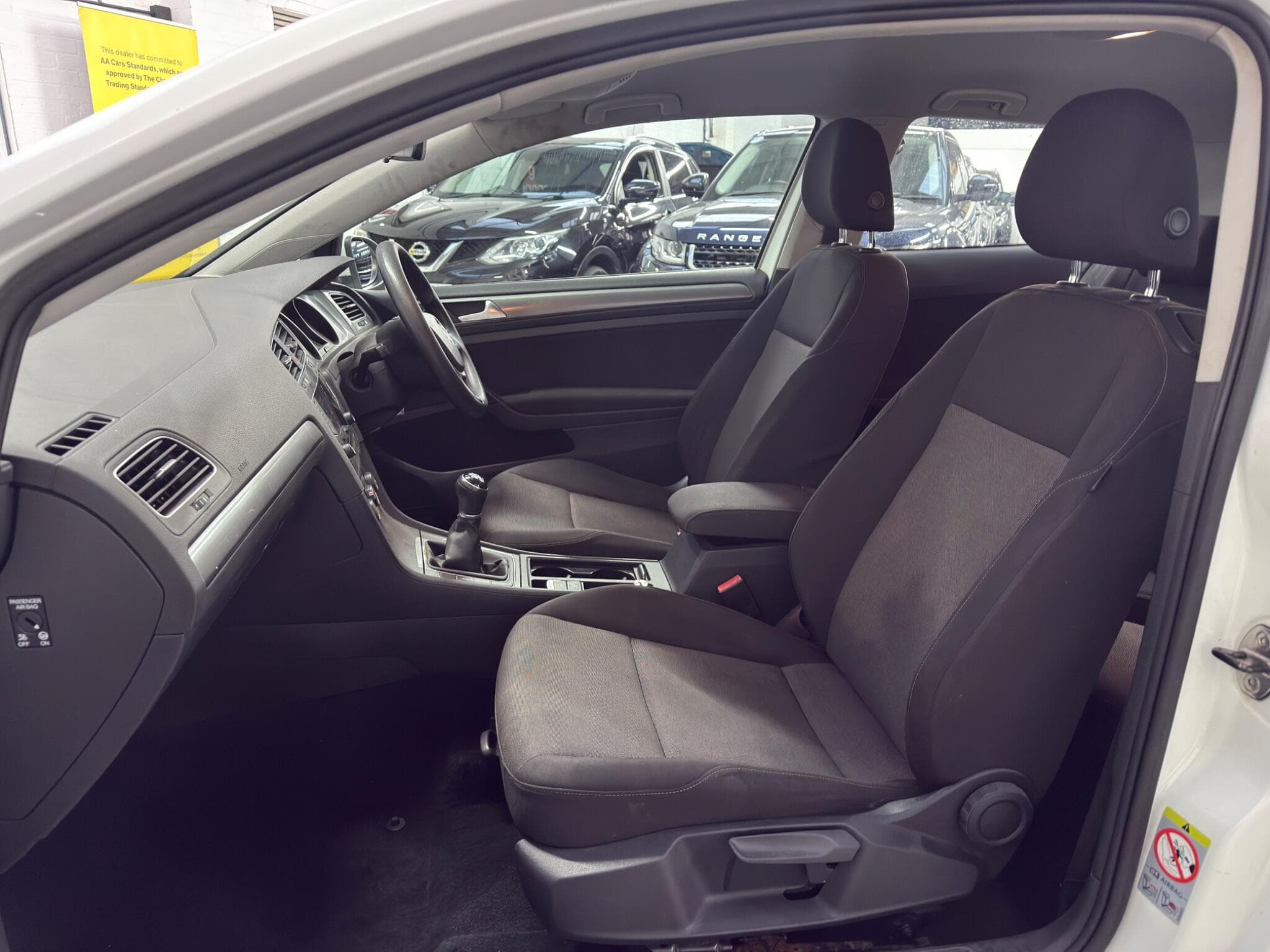 2013 Volkswagen Golf - Thumbnail 22