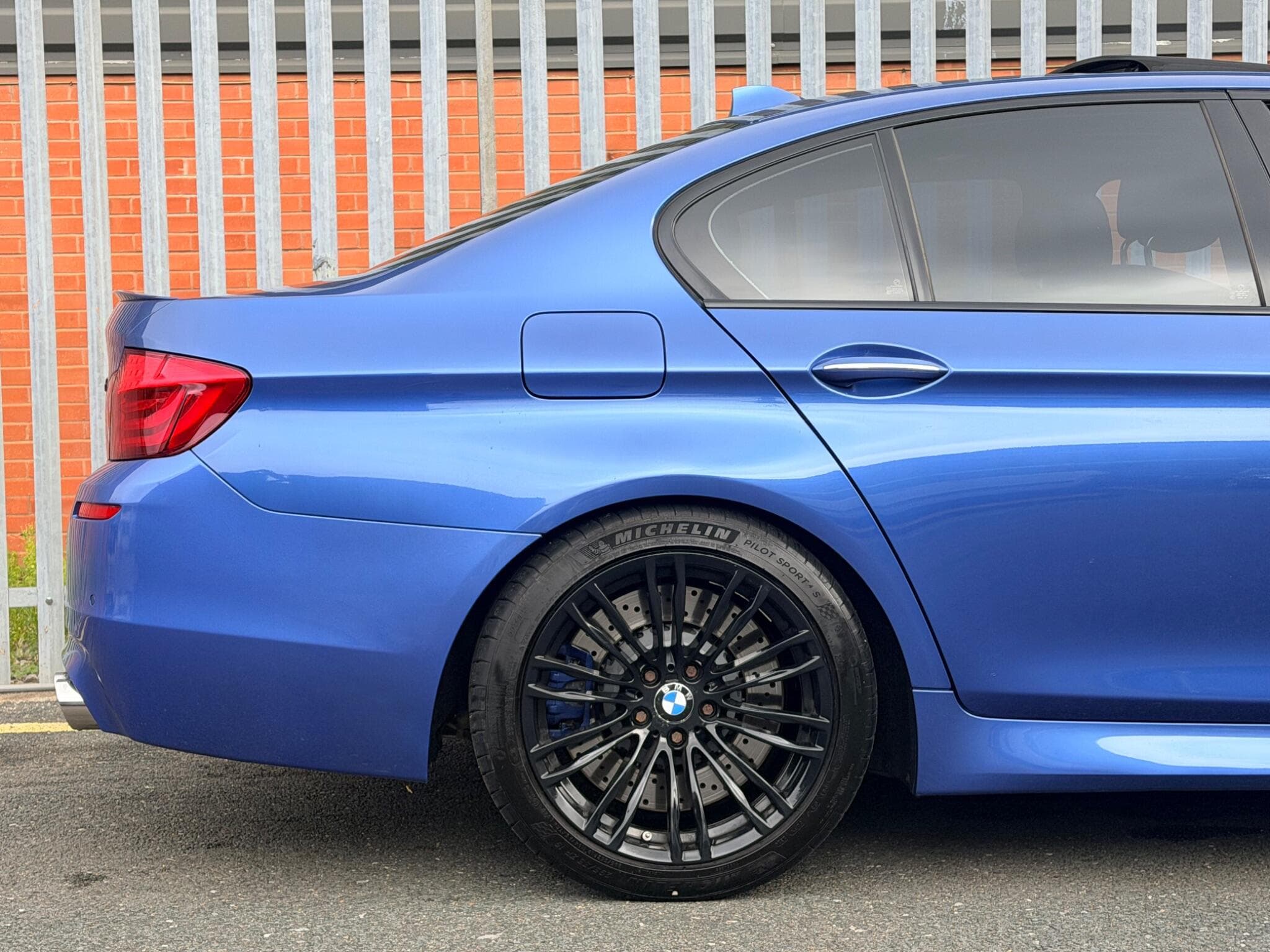 2013 BMW M5 - Thumbnail 5