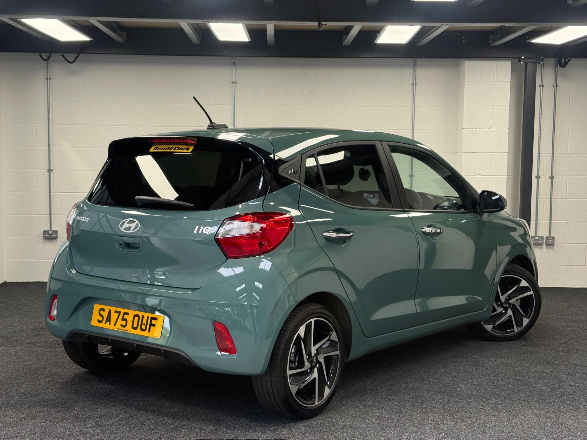 2025 Hyundai i10 - Image 4