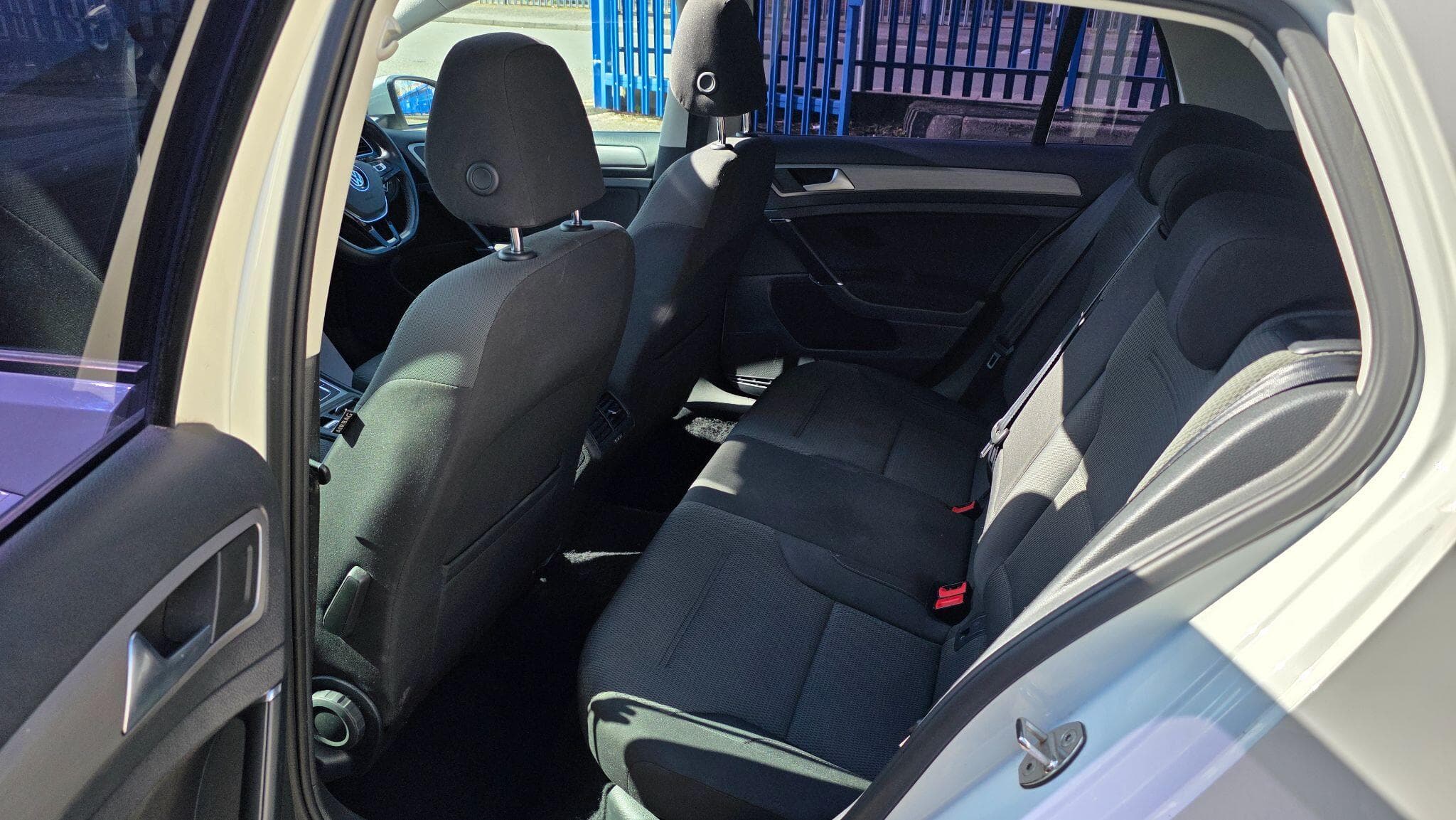 2015 Volkswagen Golf - Thumbnail 18